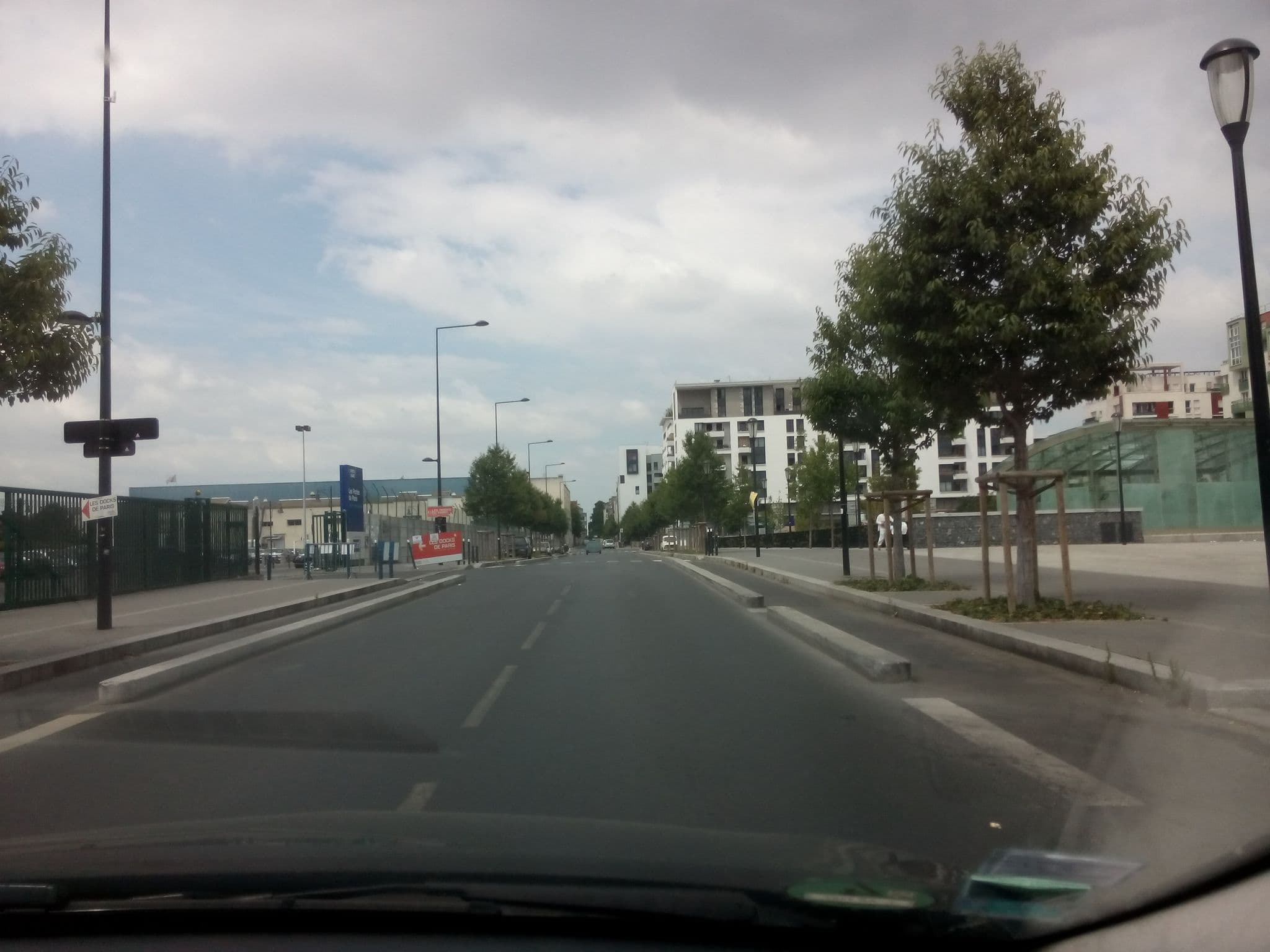 Street view near Easy hôtel, Plaine 3 — © jibec (CC BY-SA · Mapillary)