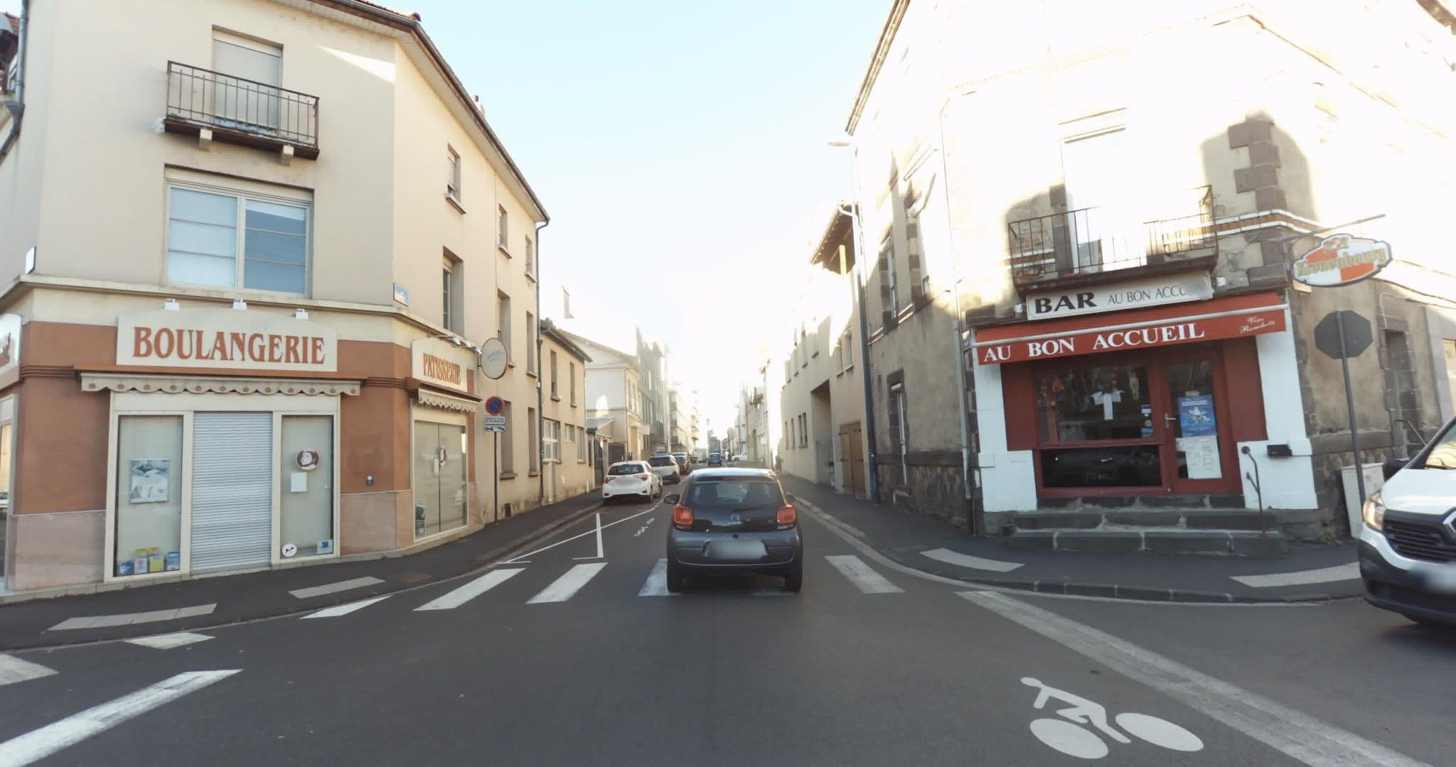 Street view near APPART'CITY Clermont Ferrand les Salins, Chamalières — © sogefi (CC BY-SA · Mapillary)