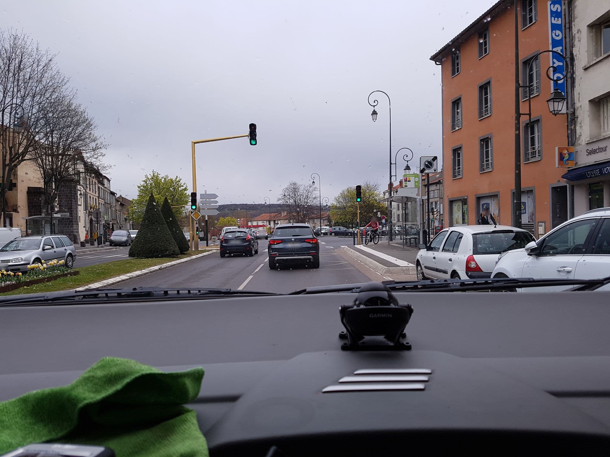 Street view near Selectour - Ulysse Voyages, Riom — © bernardvoyageur (CC BY-SA · Mapillary)