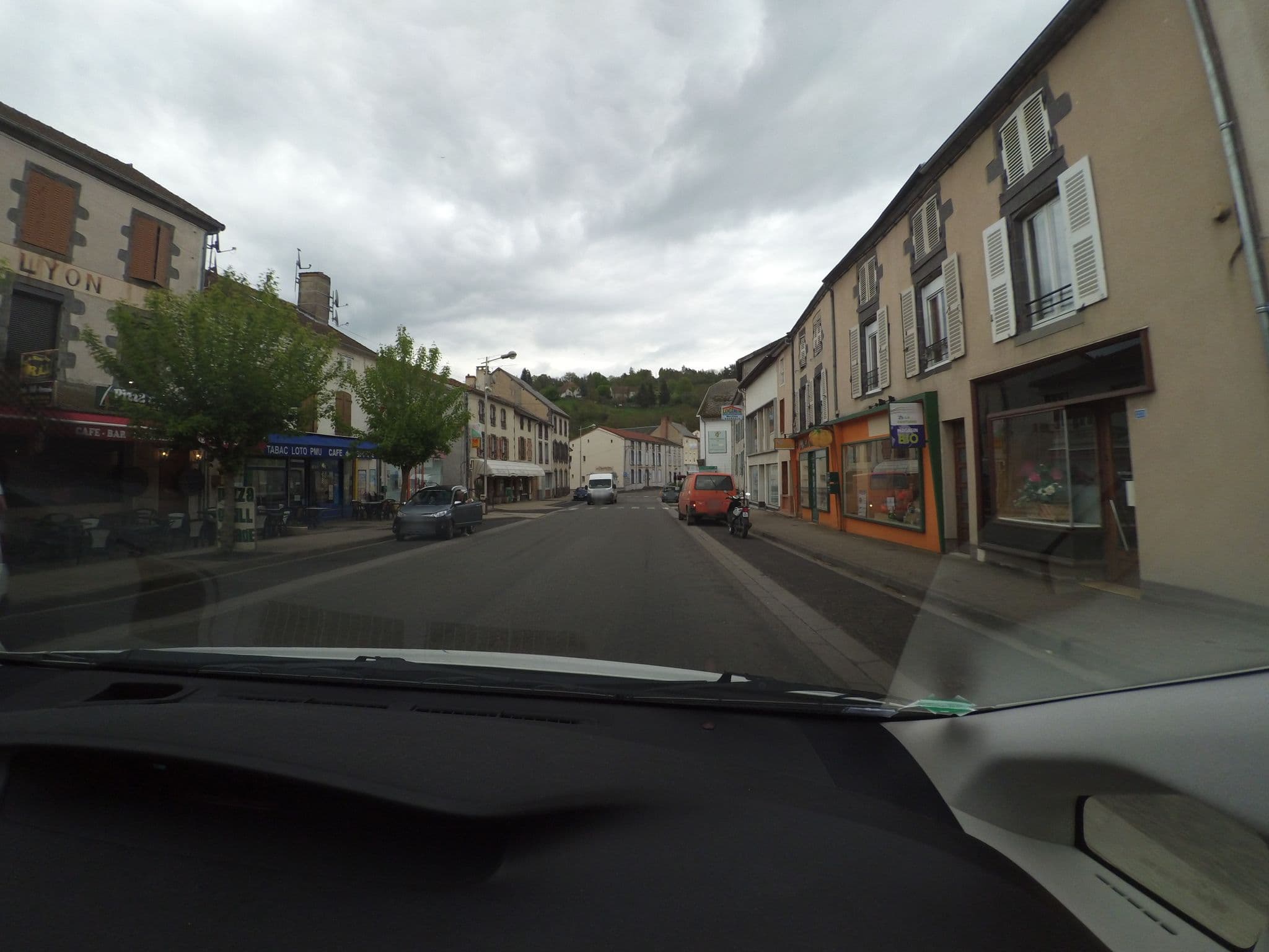 Street view near Hôtel de la Poste, Les Ancizes — © stephanep (CC BY-SA · Mapillary)