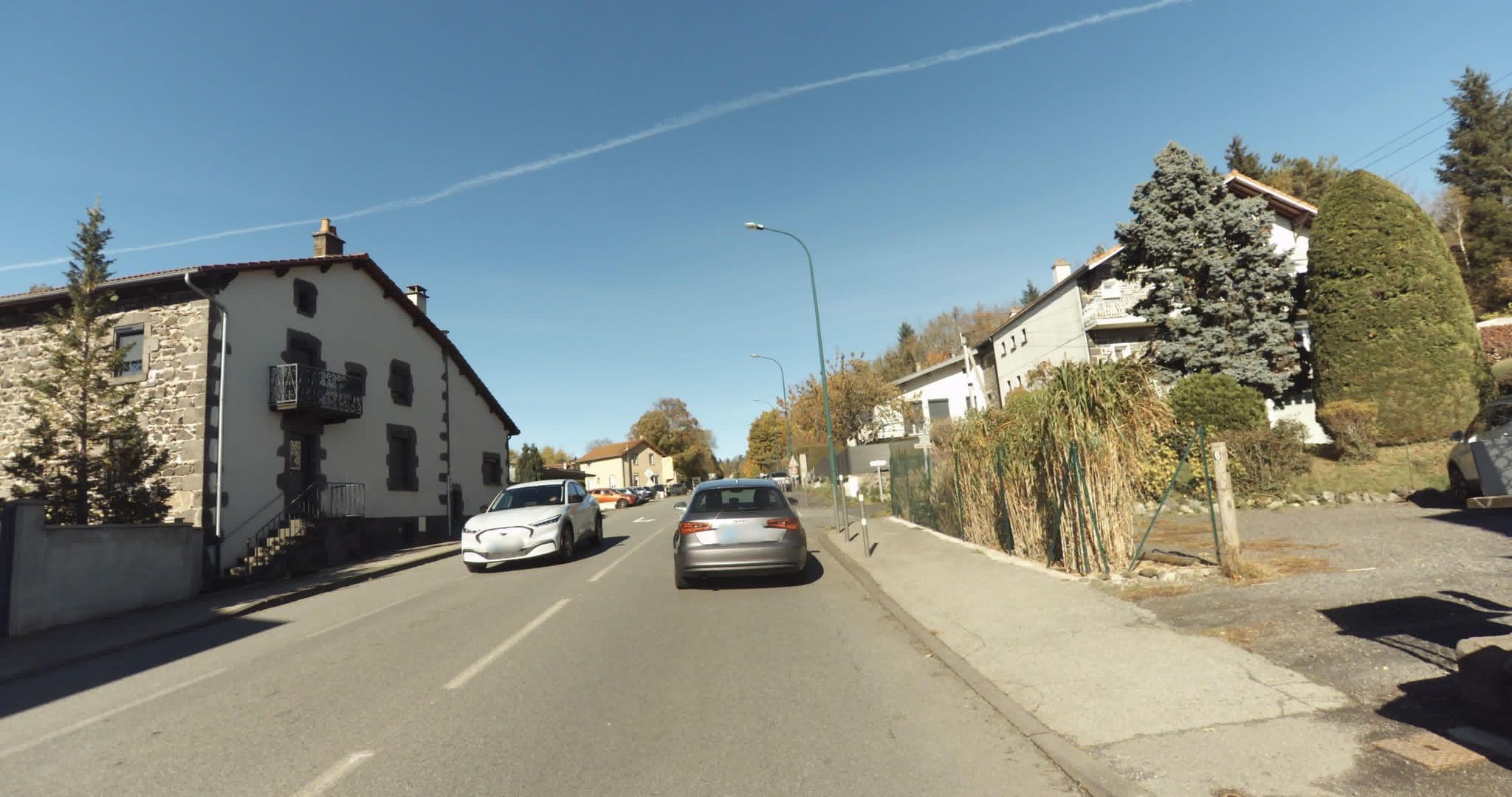 Street view near Celthirest, Orcines — © sogefi (CC BY-SA · Mapillary)