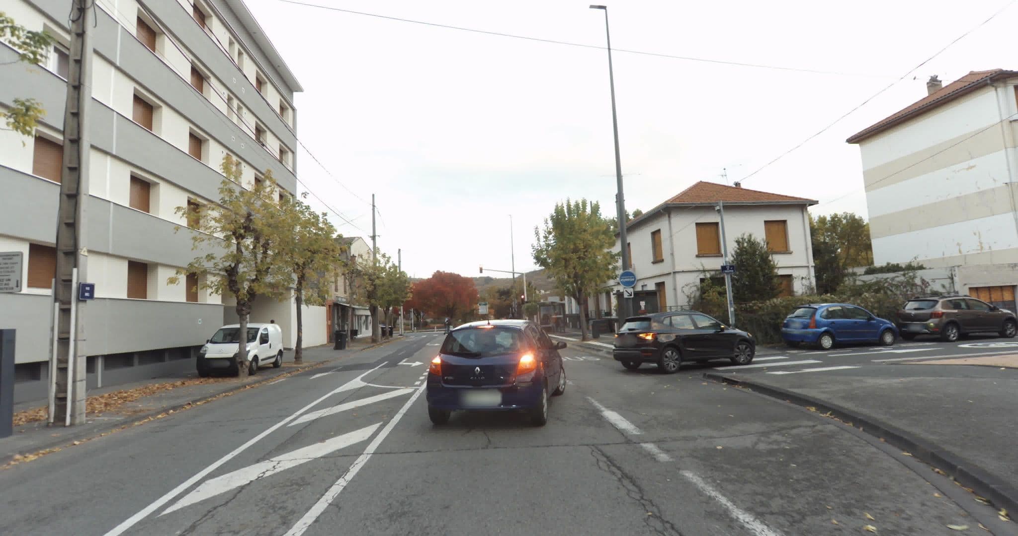 Street view near Le Chicago, Clermont-Ferrand — © sogefi (CC BY-SA · Mapillary)