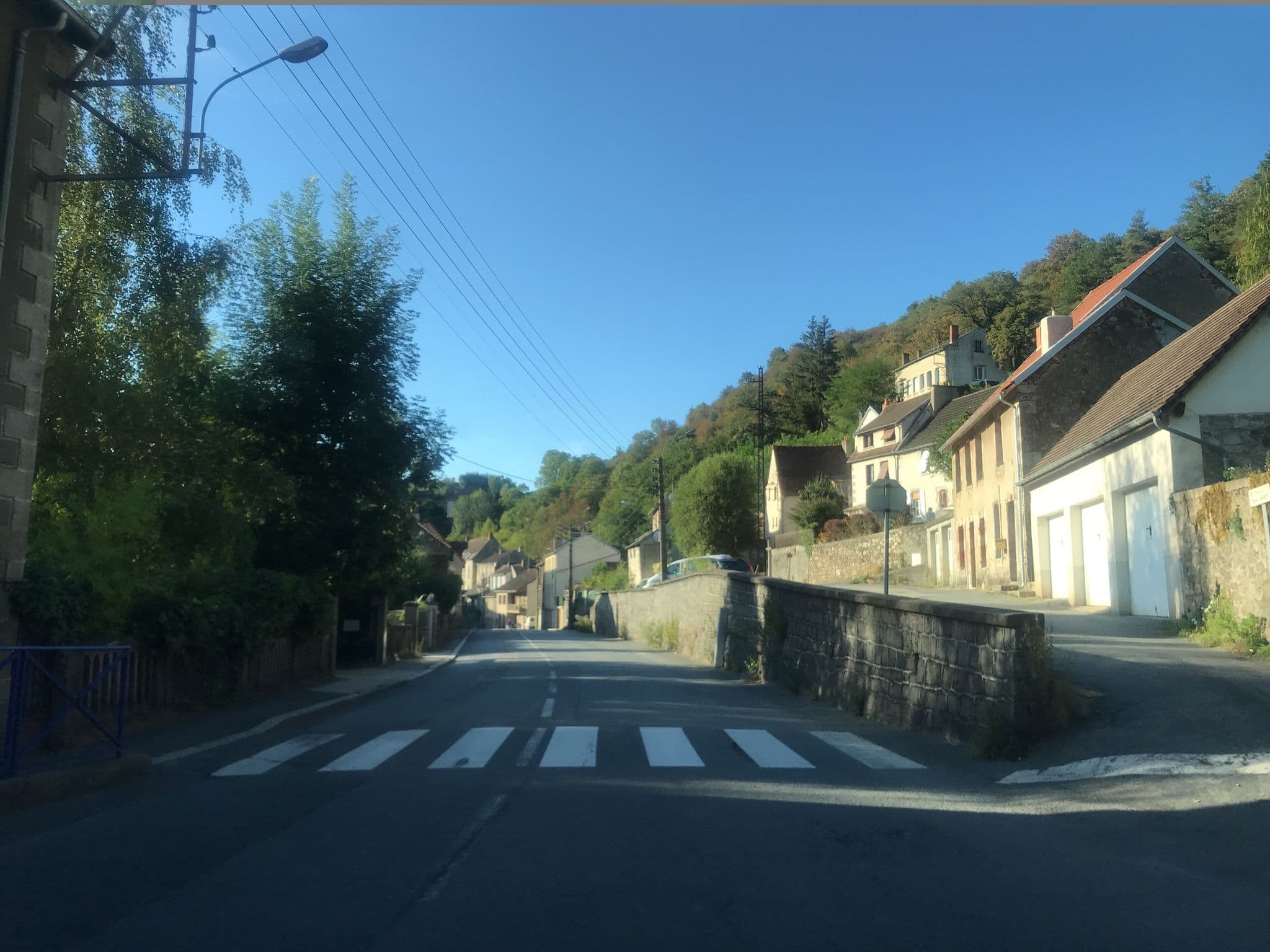 Street view near Le Jardin de Nicole, Aubusson — © unmap (CC BY-SA · Mapillary)
