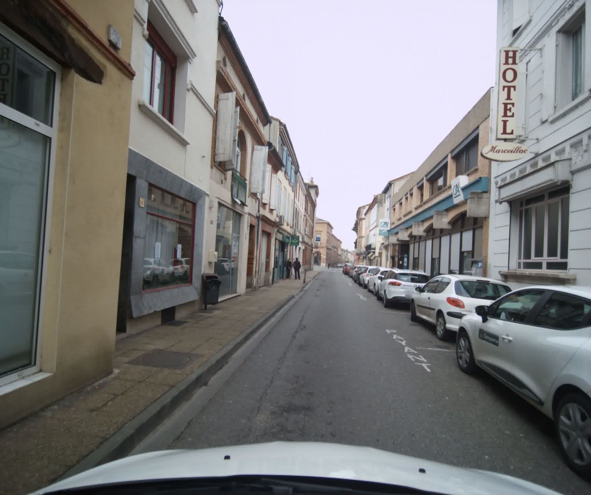 Street view near Hôtel Marceillac, Castelsarrasin — © sogefi (CC BY-SA · Mapillary)