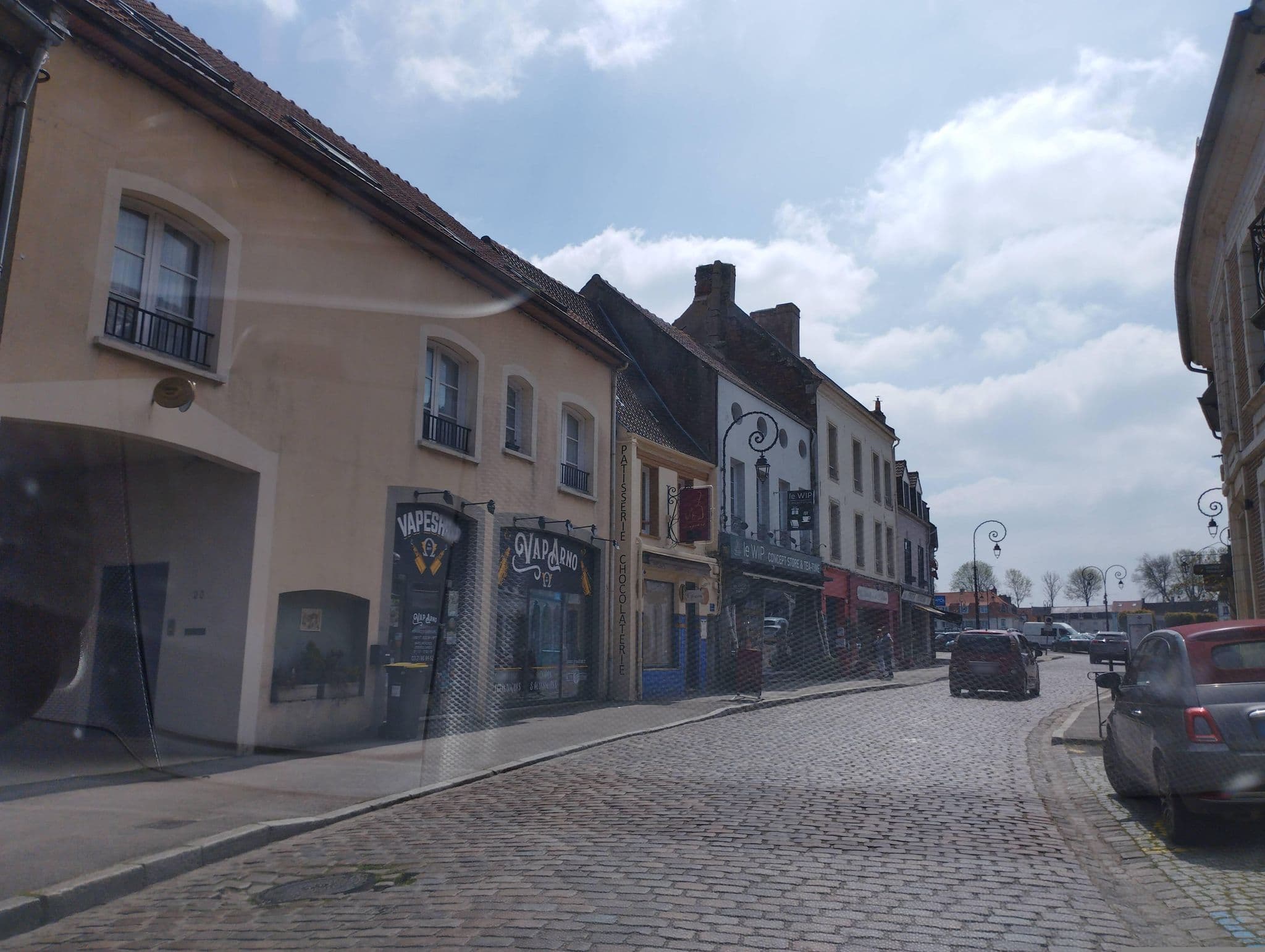 Street view near Hôtel le Patio, Saint-Josse — © kritic (CC BY-SA · Mapillary)