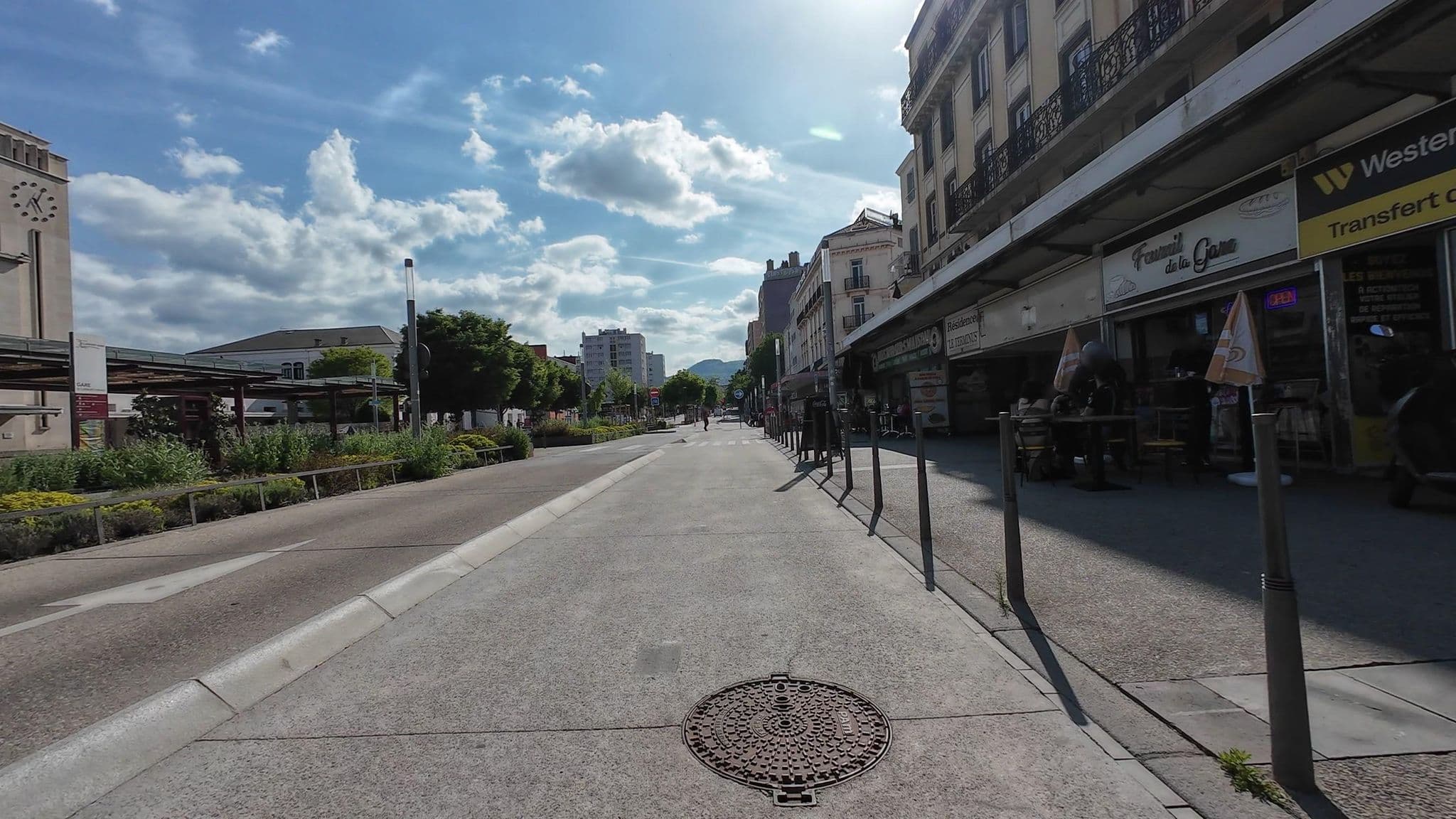 Street view near Clermont Séjour, Clermont-Ferrand — © user-3965077544 (CC BY-SA · Mapillary)
