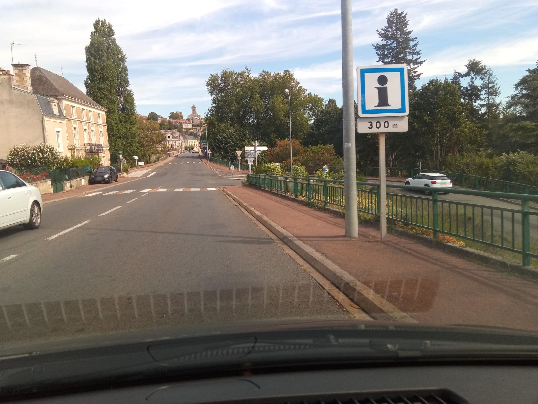 Street view near Logis du Parc, Chauvigny — © victuallers (CC BY-SA · Mapillary)