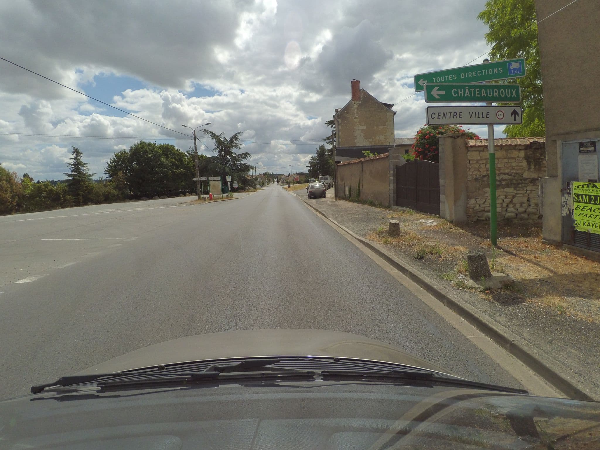 Street view near De Dutto Jean-Louis, Châtellerault — © stephanep (CC BY-SA · Mapillary)