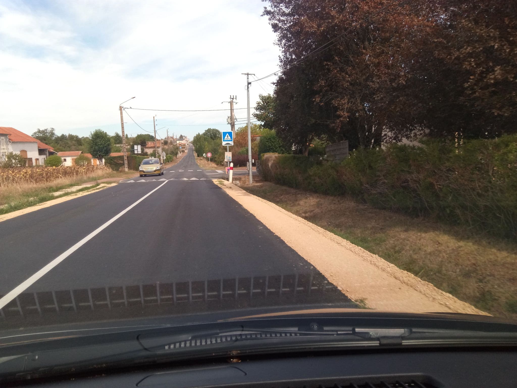 Street view near Domaine du Normandoux, Tercé — © victuallers (CC BY-SA · Mapillary)