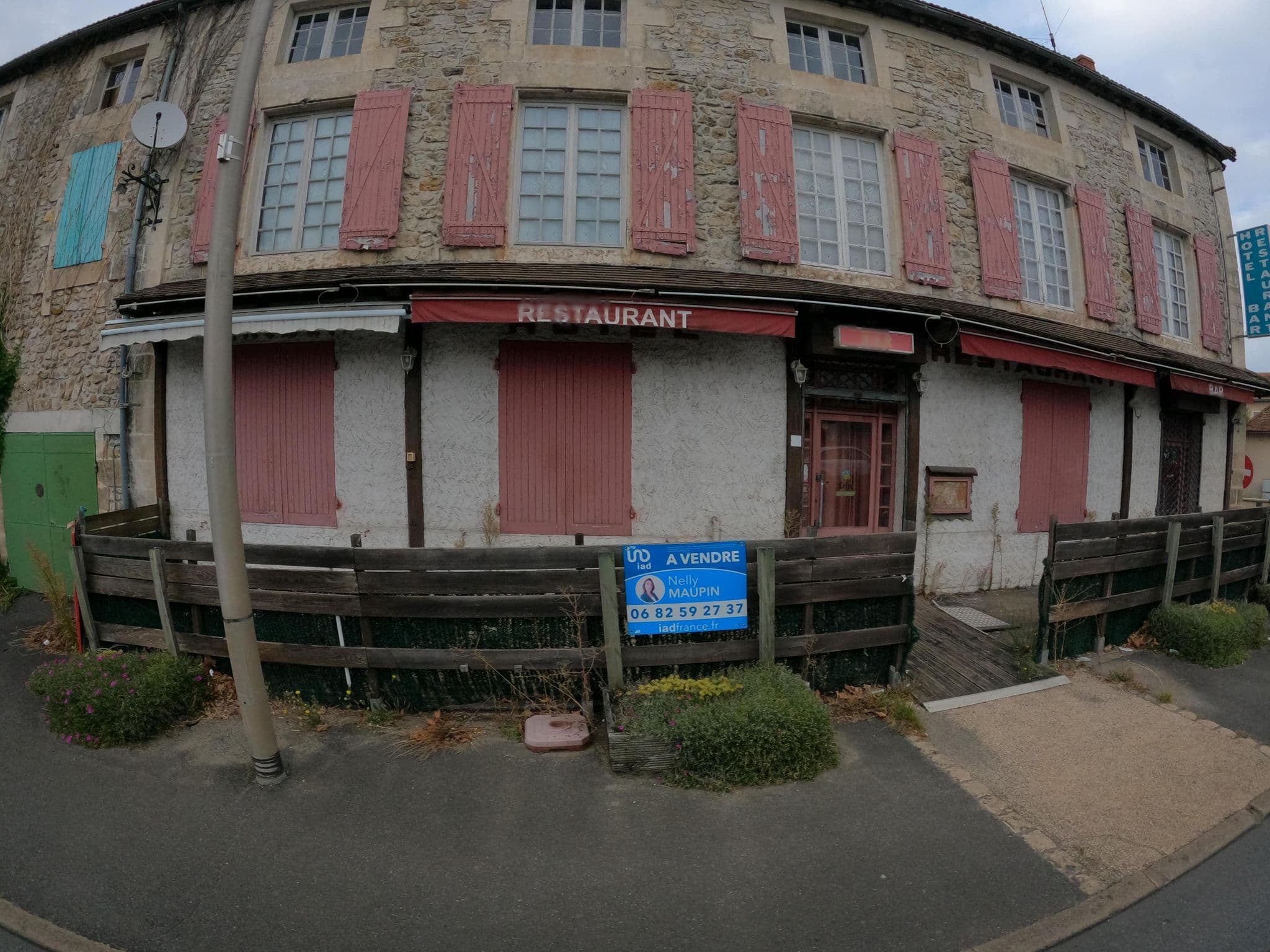 Street view near Andrault Philippe, Tercé — © stephanep (CC BY-SA · Mapillary)