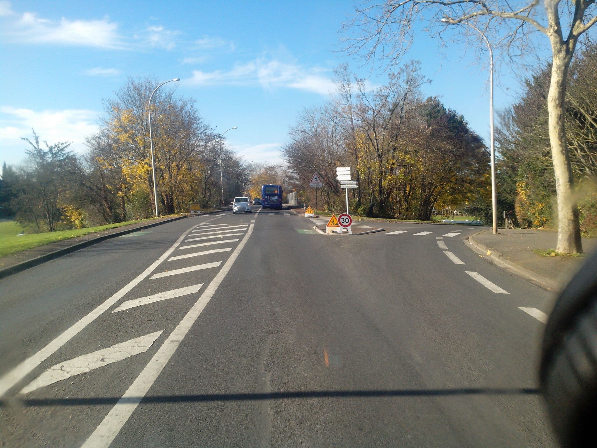 Street view near Brithotel Poitiers Restaurant Beaulieu, Poitiers — © hamlet (CC BY-SA · Mapillary)
