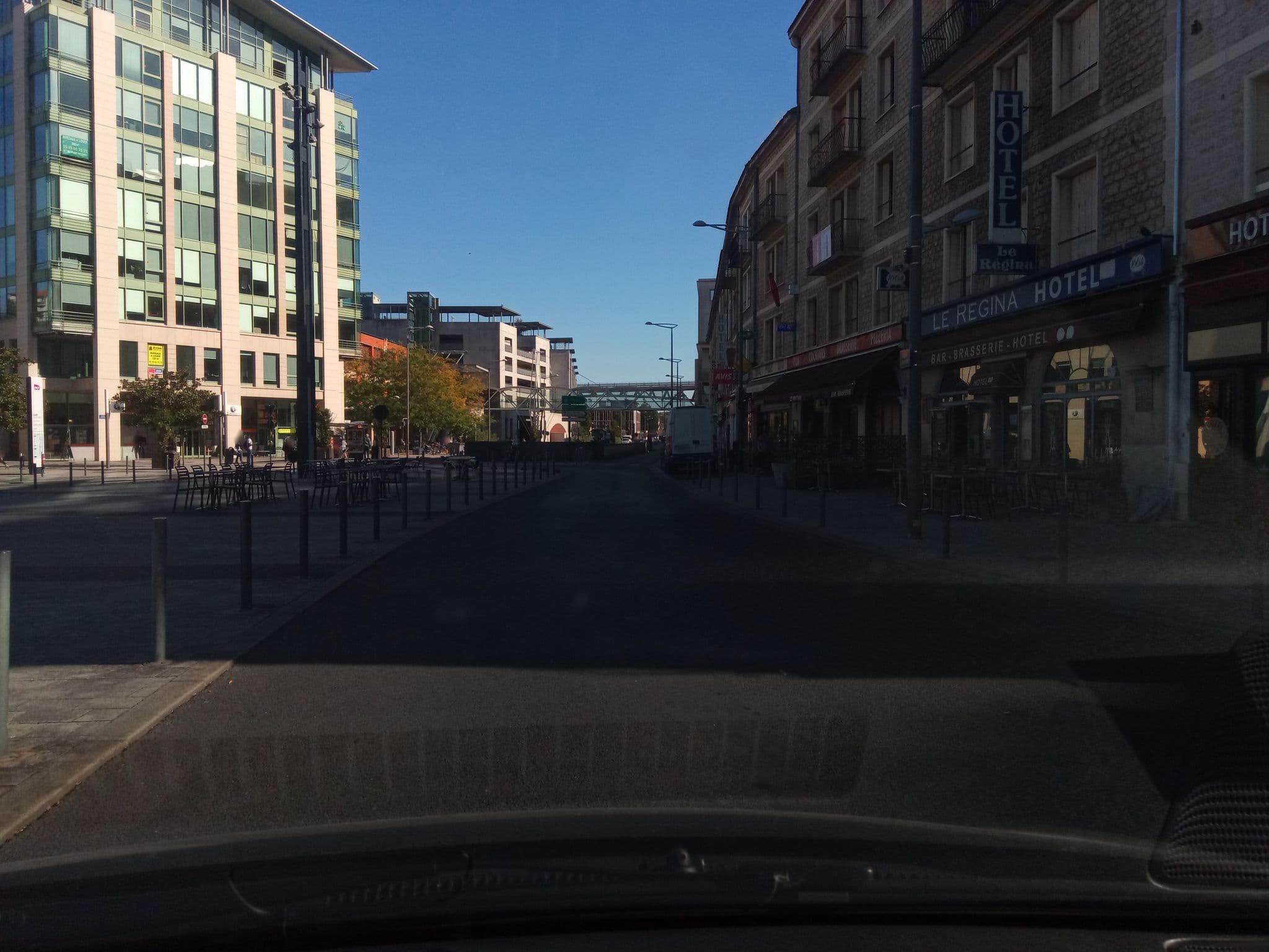 Street view near Inter Hôtel Continental, Poitiers — © victuallers (CC BY-SA · Mapillary)