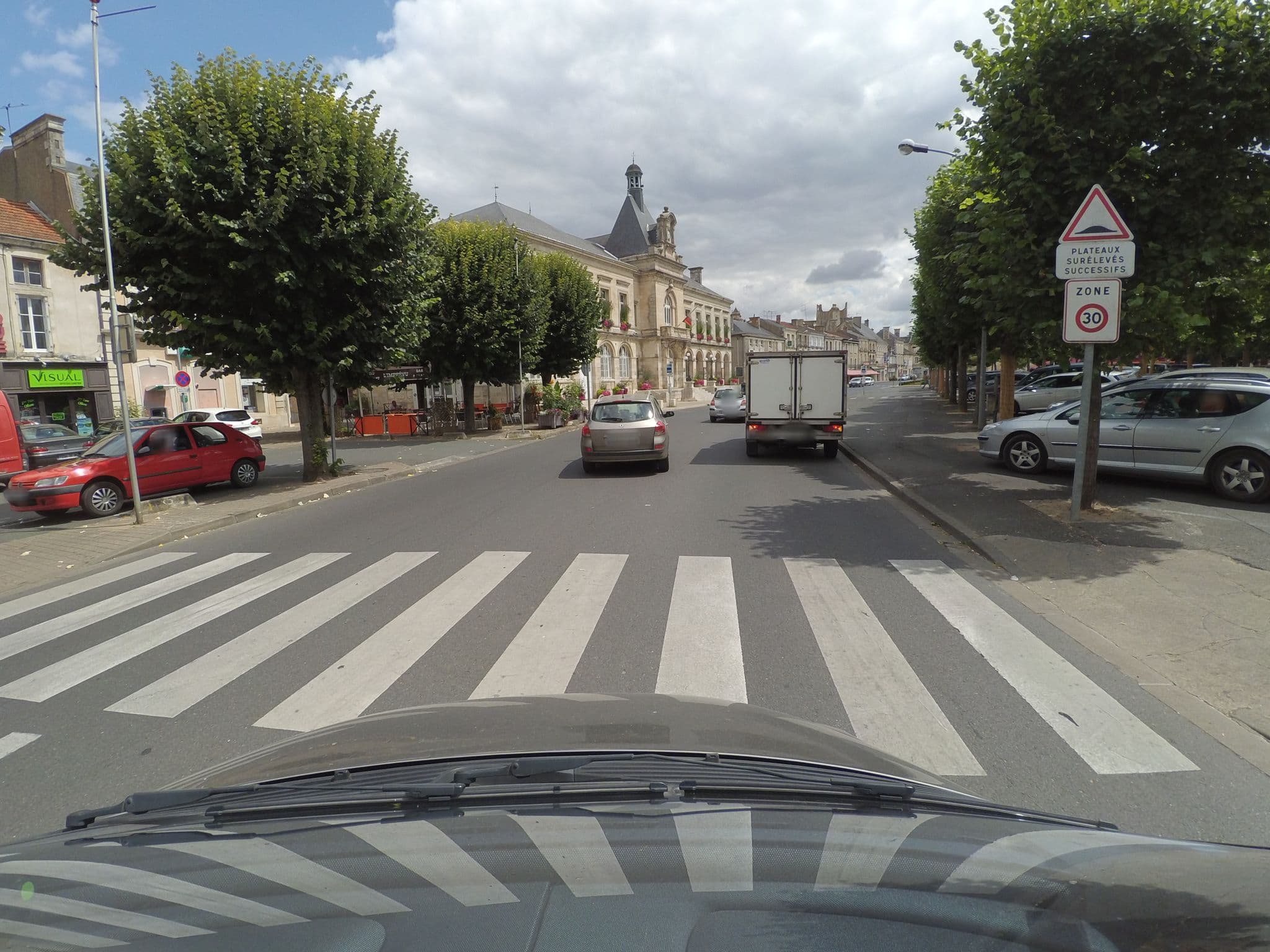 Street view near Sacoune Georges, Chauvigny — © stephanep (CC BY-SA · Mapillary)