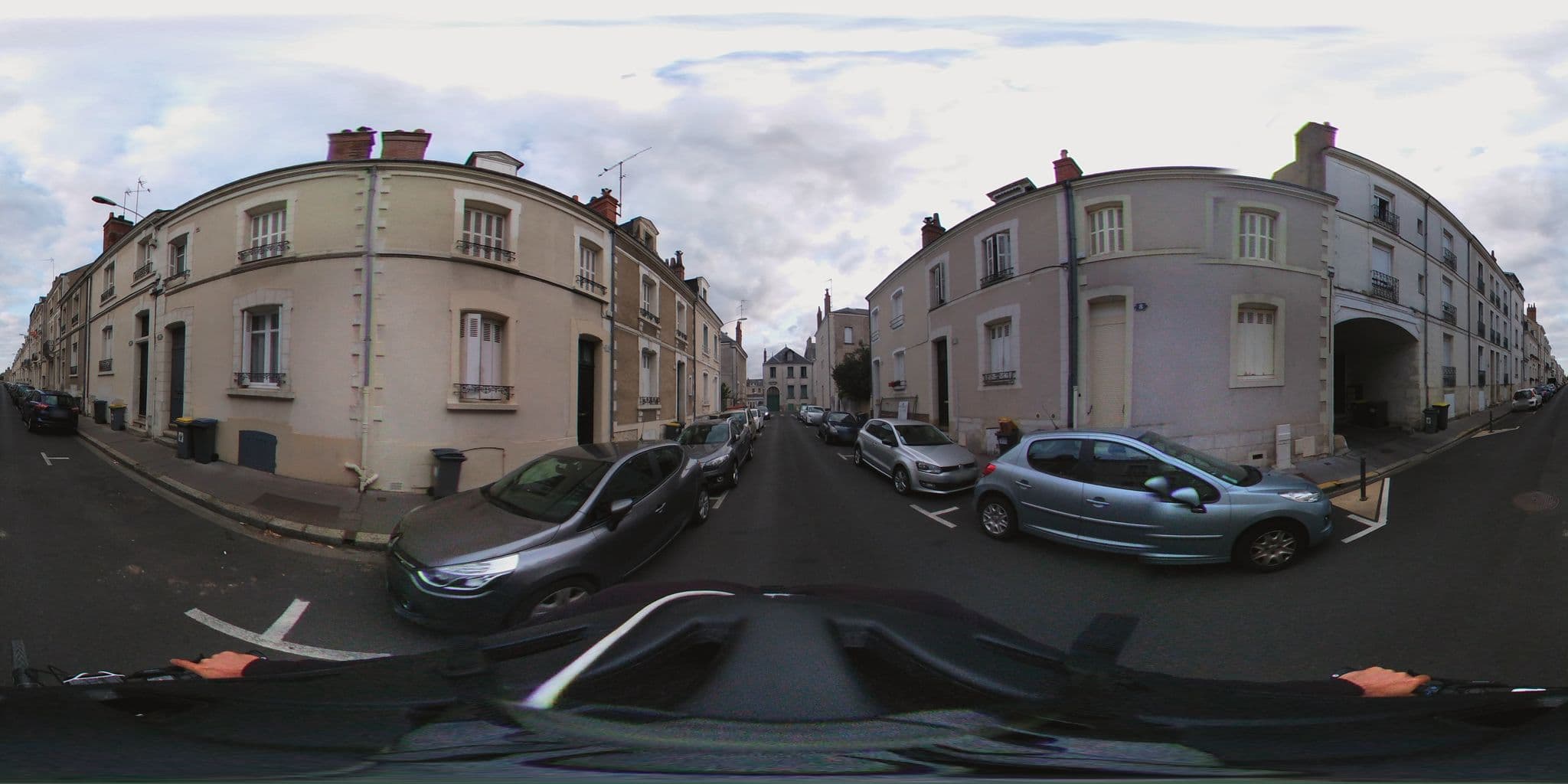 Street view near Martin's bed, La Riche — © monsieur_a (CC BY-SA · Mapillary)