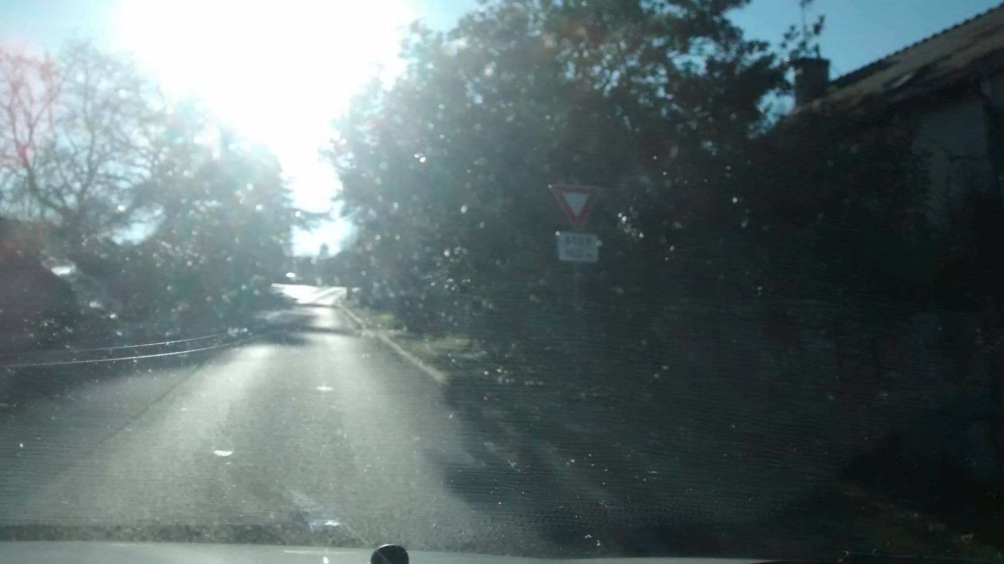 Street view near La Piscine d'Elsie, Chinon — © mgageo (CC BY-SA · Mapillary)