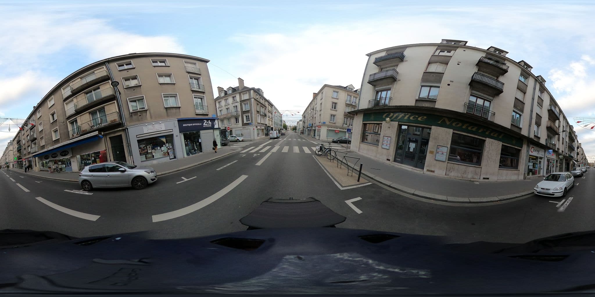 Street view near Tours Hyper Centre, La Riche — © monsieur_a (CC BY-SA · Mapillary)