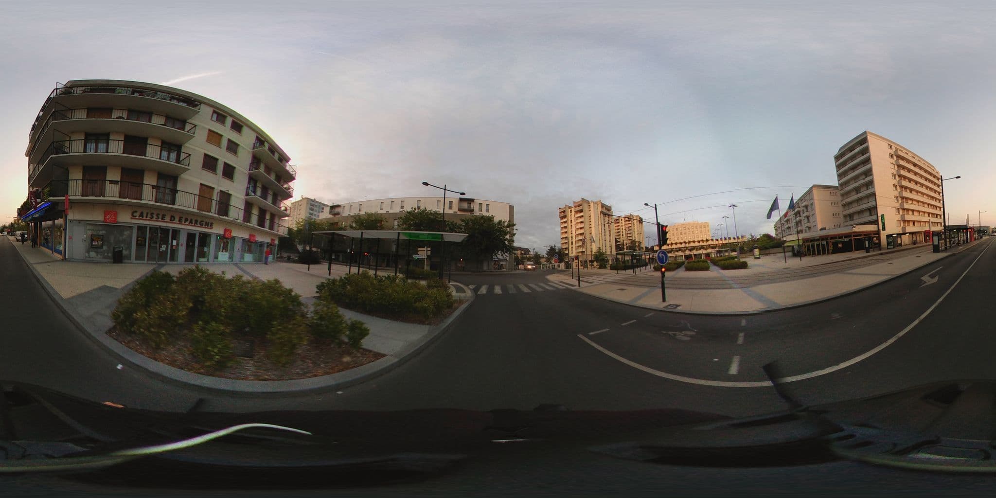 Street view near Hôtel Kyriad Joué-Lès-Tours, Joué-lès-Tours — © monsieur_a (CC BY-SA · Mapillary)