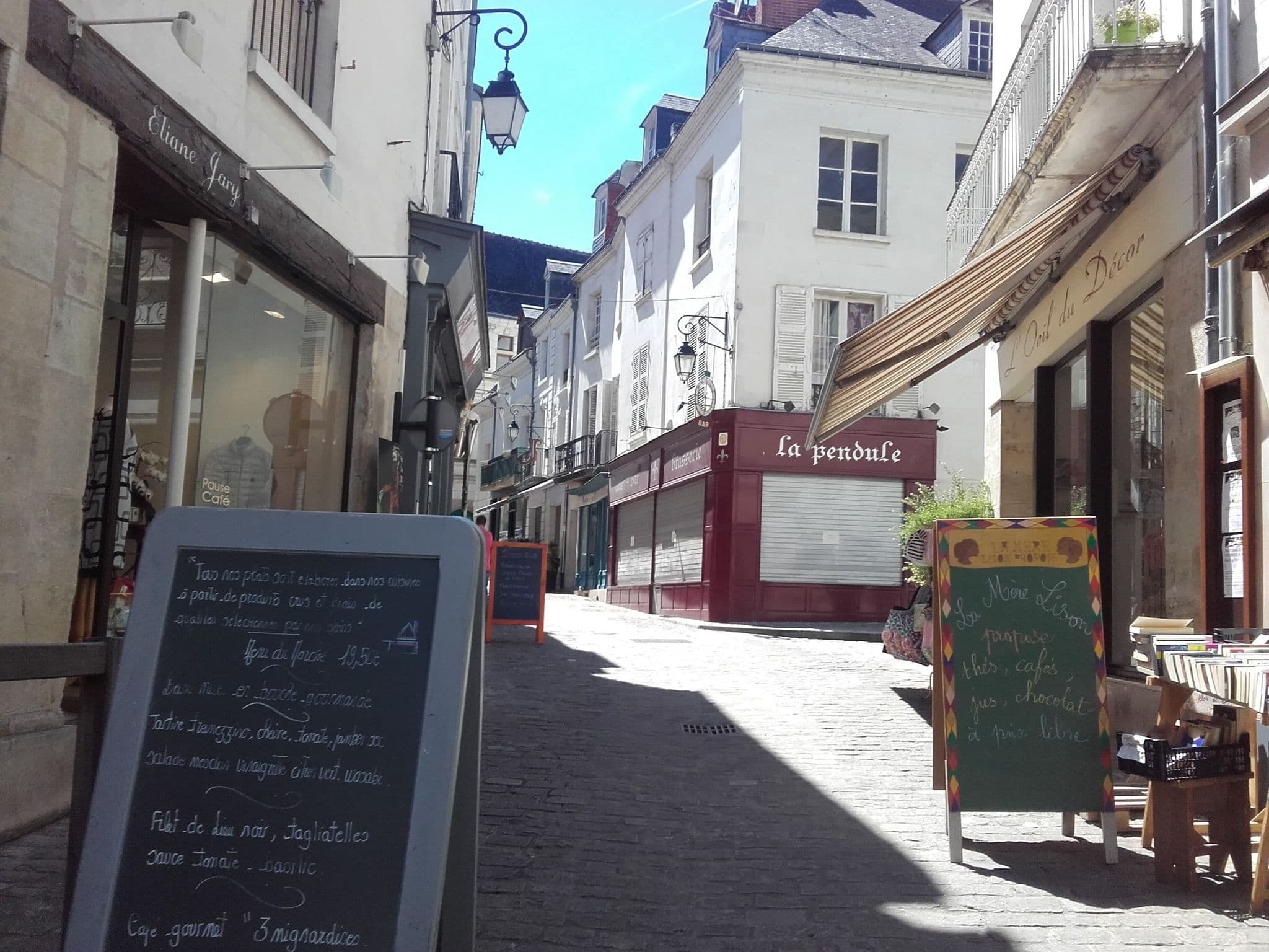 Street view near La Tour de Lierre 2, Loches — © cyrille37 (CC BY-SA · Mapillary)