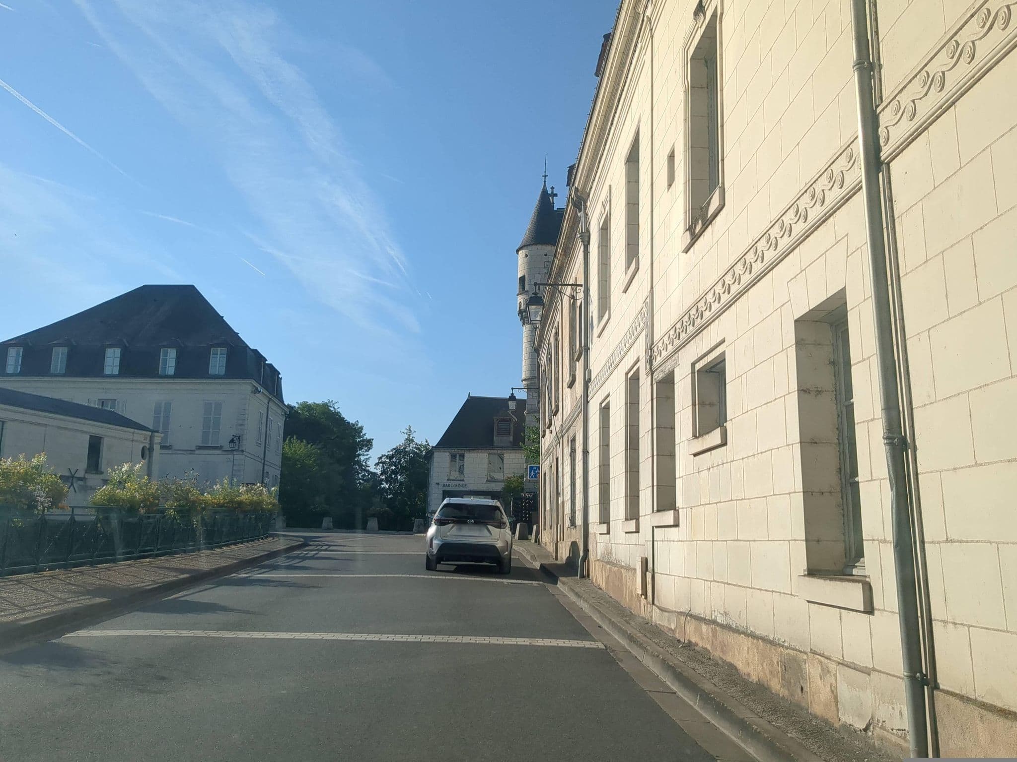 Street view near La Tour Saint Antoine, Loches — © alixun (CC BY-SA · Mapillary)