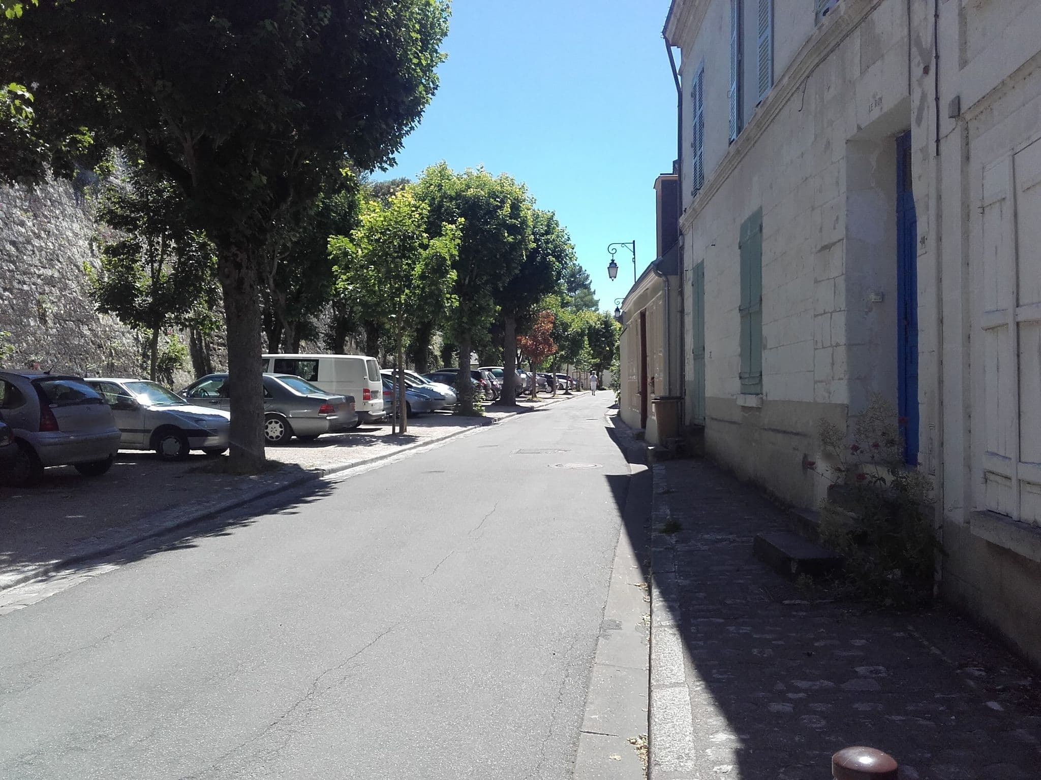 Street view near Villa à l'ancien Pigeonnier, Loches — © cyrille37 (CC BY-SA · Mapillary)