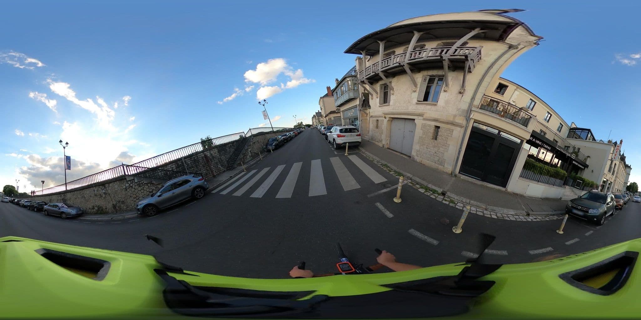 Street view near Château de Pray, Amboise — © velocamion (CC BY-SA · Mapillary)