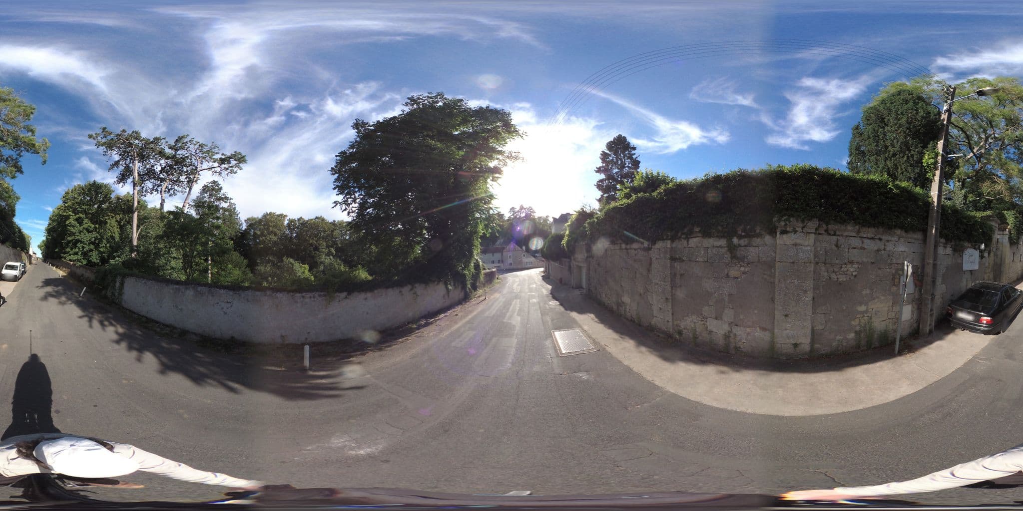 Street view near Bagatelle Chambres d'Hôtes en Touraine, Vouvray — © geovelo (CC BY-SA · Mapillary)