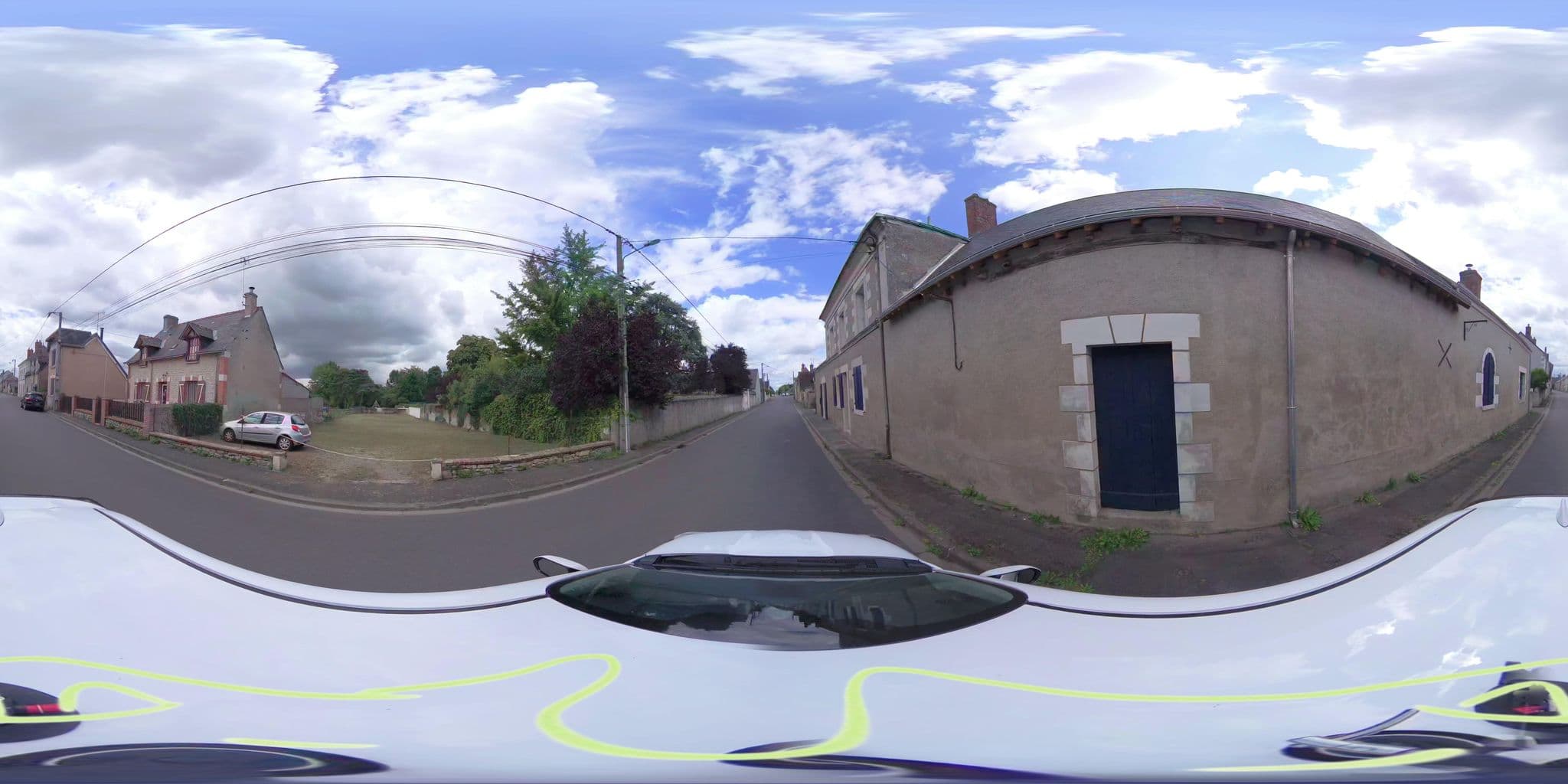 Street view near Villa Vino, Cangey — © atchisson (CC BY-SA · Mapillary)