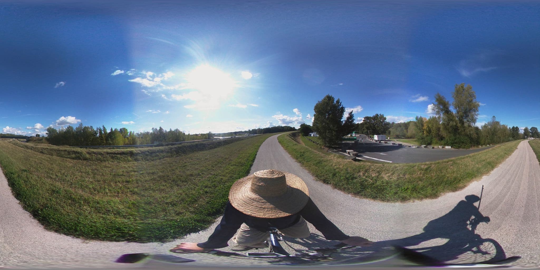 Street view near les sentinieres, Vouvray — © geovelo (CC BY-SA · Mapillary)