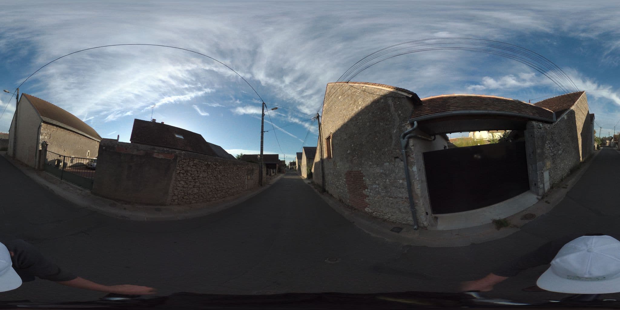 Street view near Chateau Nanteuil, Vineuil — © geovelo (CC BY-SA · Mapillary)