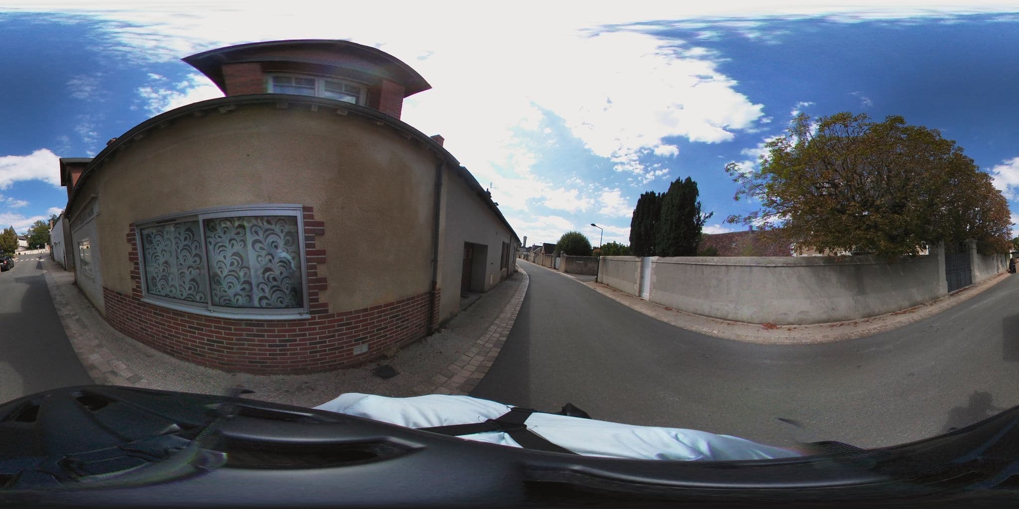 Street view near Le Clos Saint Sulpice, Villebarou — © simon_geovelo (CC BY-SA · Mapillary)