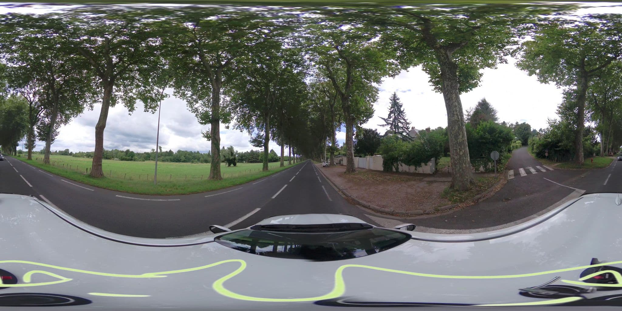 Street view near La Huchette, Amboise — © atchisson (CC BY-SA · Mapillary)