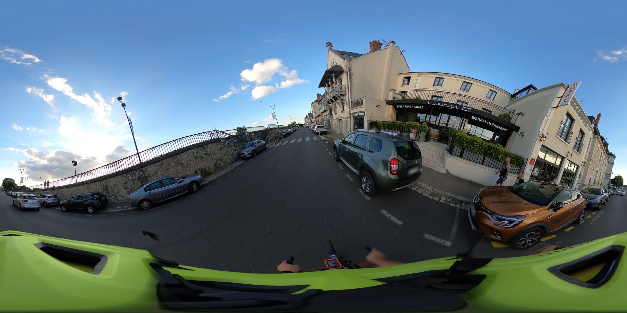 Street view near Appartement de Charme, Amboise — © velocamion (CC BY-SA · Mapillary)
