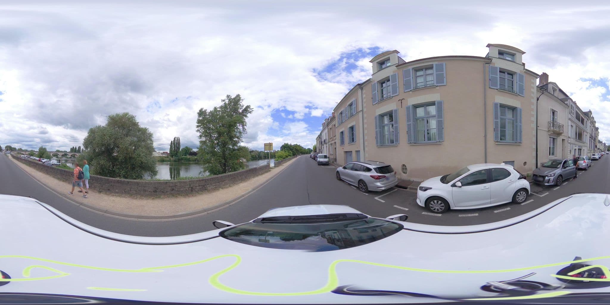 Street view near Villa Eve Appartement, Amboise — © atchisson (CC BY-SA · Mapillary)