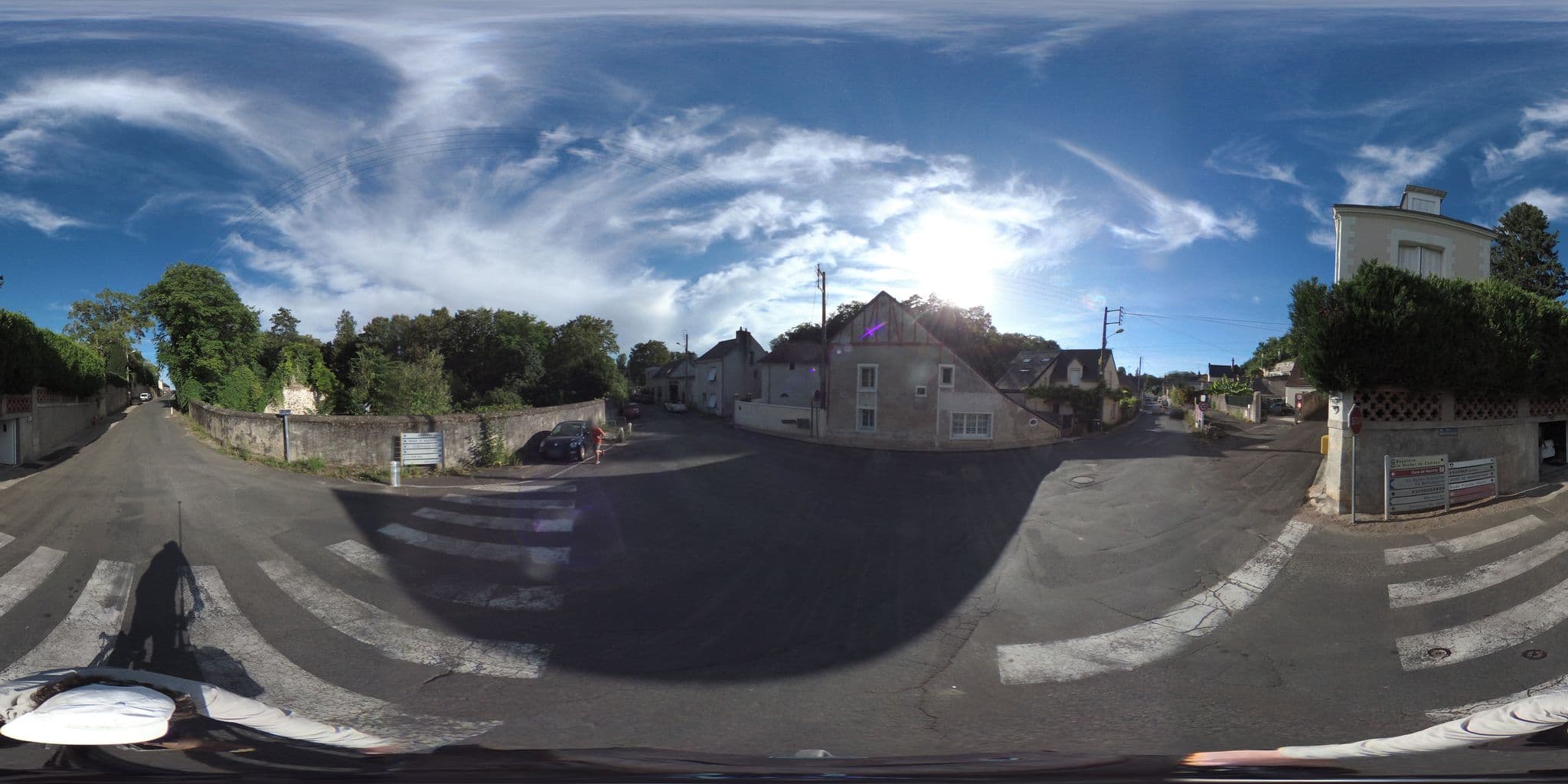 Street view near Bagatelle, Vouvray — © geovelo (CC BY-SA · Mapillary)