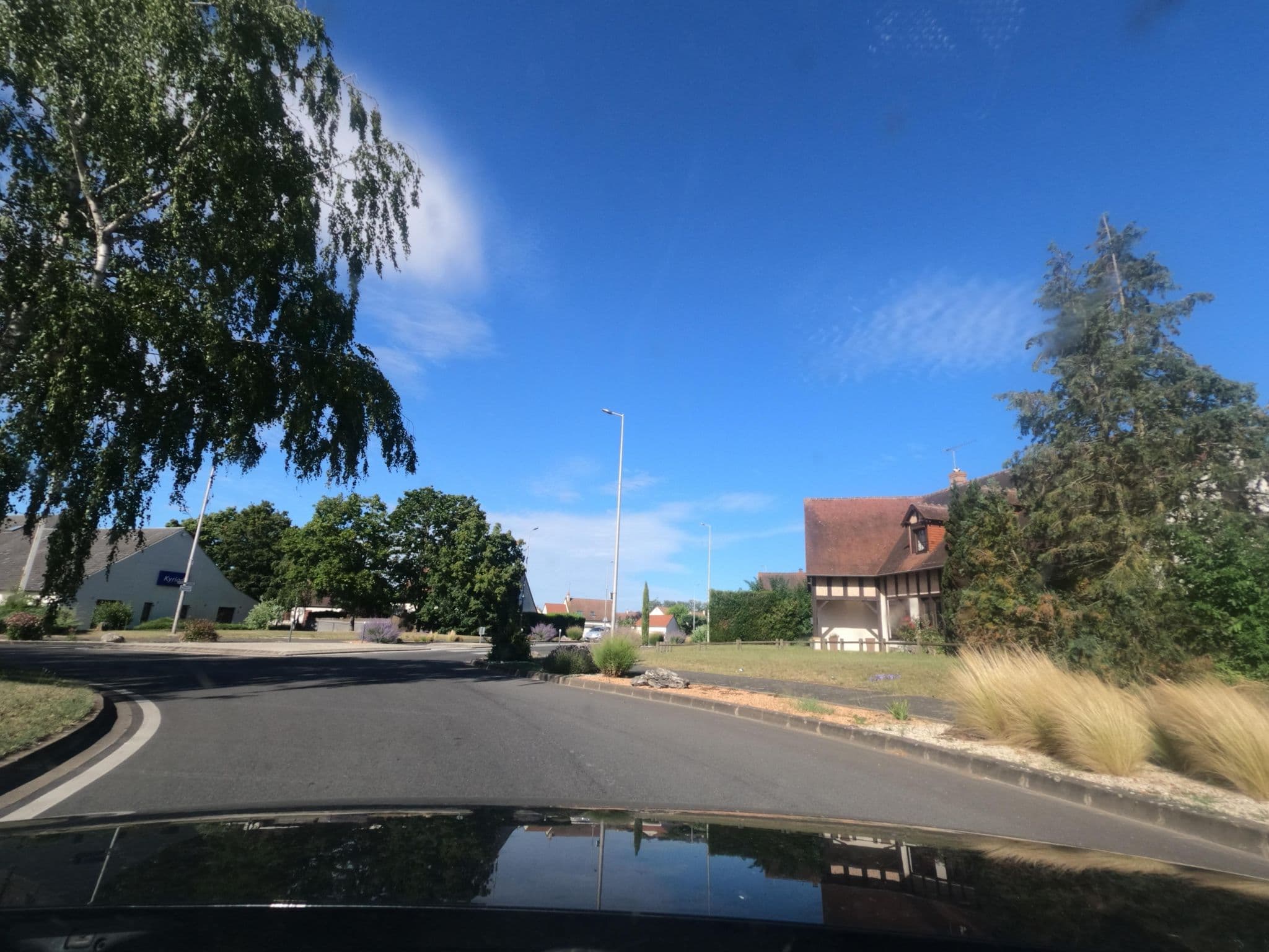 Street view near Campanile Blois Sud - Vineuil, Vineuil — © uwekoch (CC BY-SA · Mapillary)
