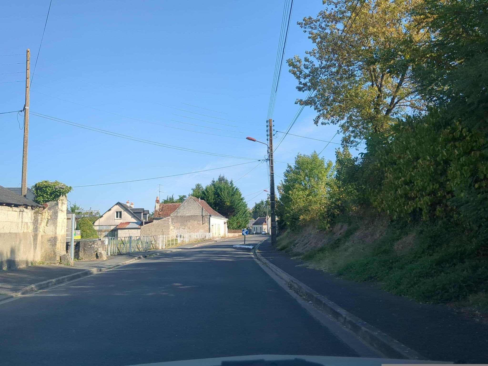 Street view near Moulin De l'Aumonier, Beaulieu-lès-Loches — © alixun (CC BY-SA · Mapillary)