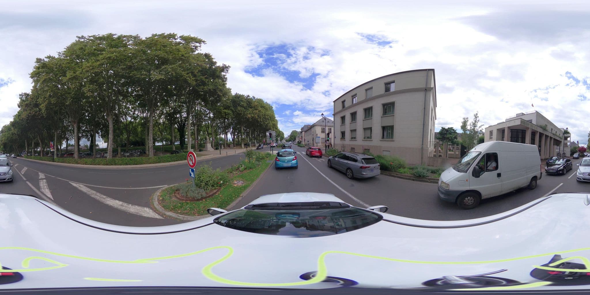 Street view near Chateau de Pintray, Amboise — © atchisson (CC BY-SA · Mapillary)