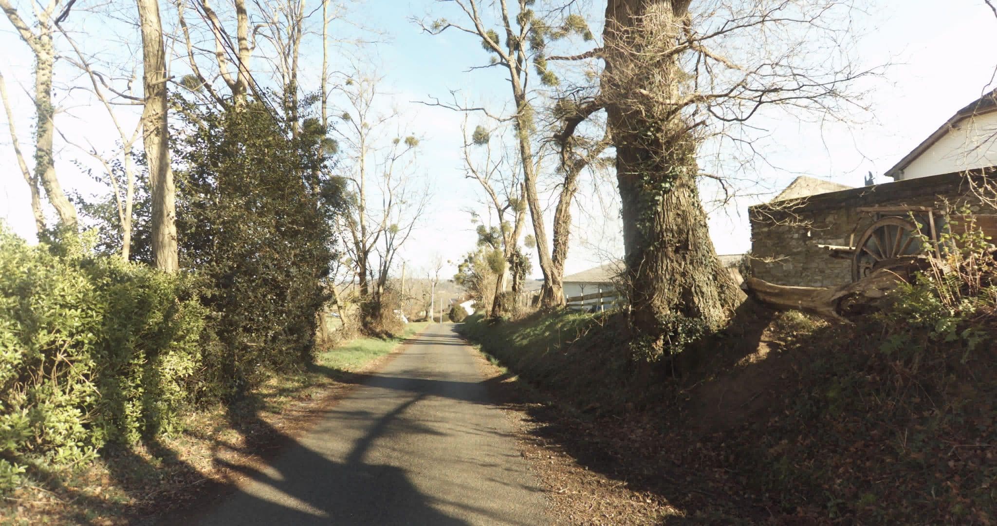 Street view near Dessine-moi un chemin, Lagor — © sogefi (CC BY-SA · Mapillary)