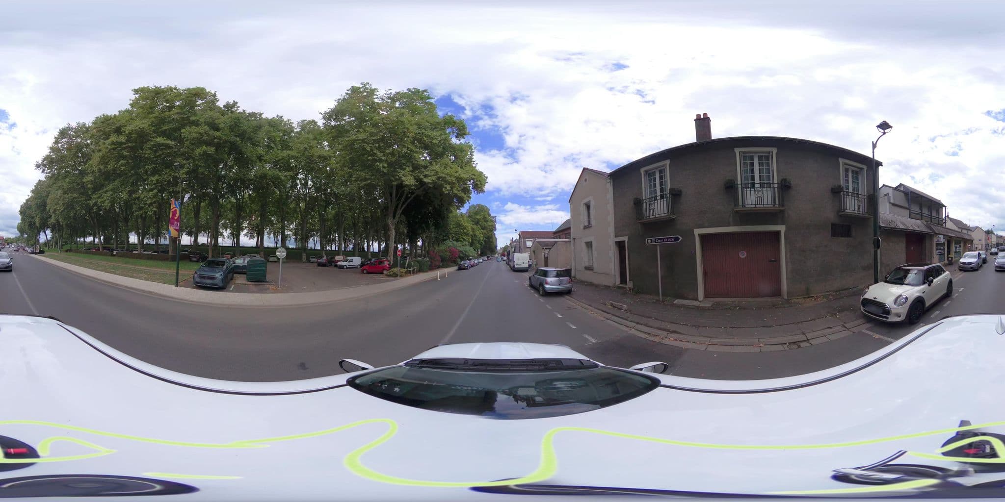 Street view near Auberge du Mail Hôtel Restaurant, Amboise — © atchisson (CC BY-SA · Mapillary)
