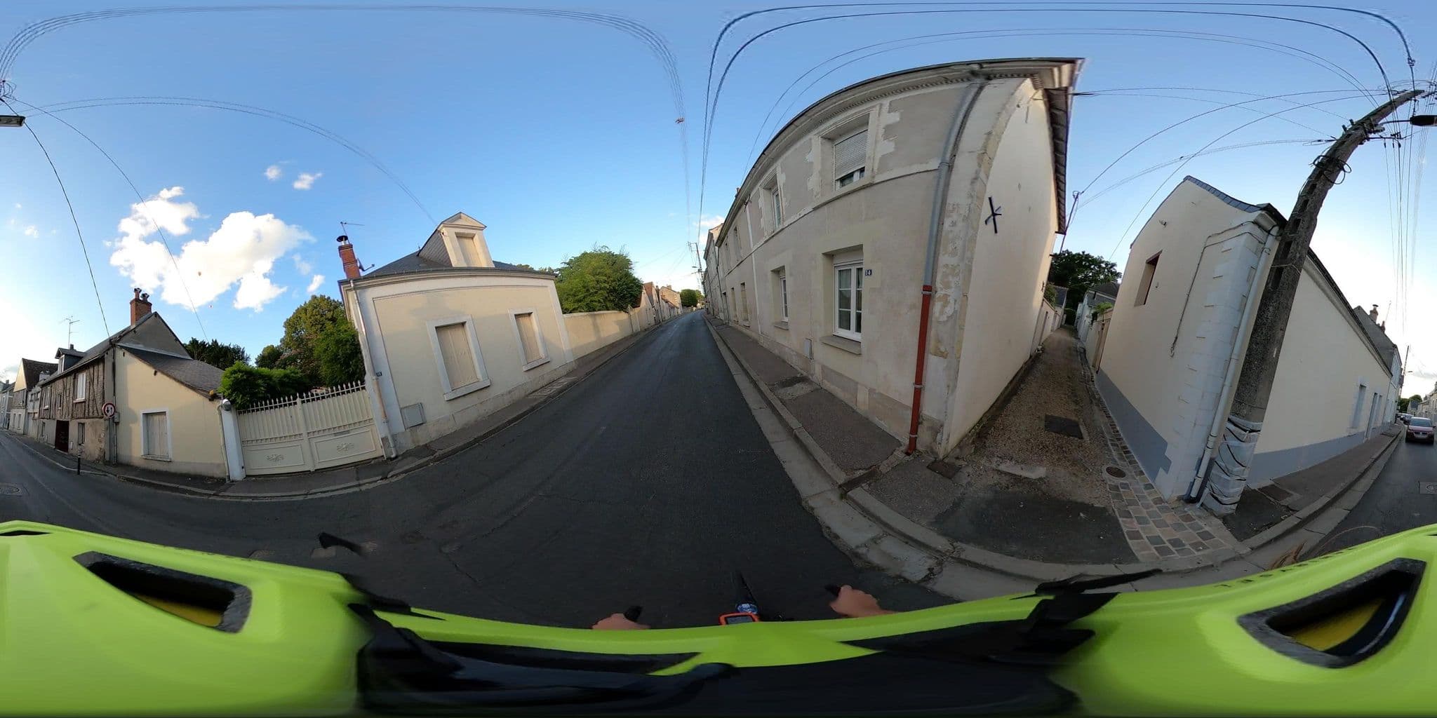 Street view near Escapade Amboisienne, Amboise — © velocamion (CC BY-SA · Mapillary)