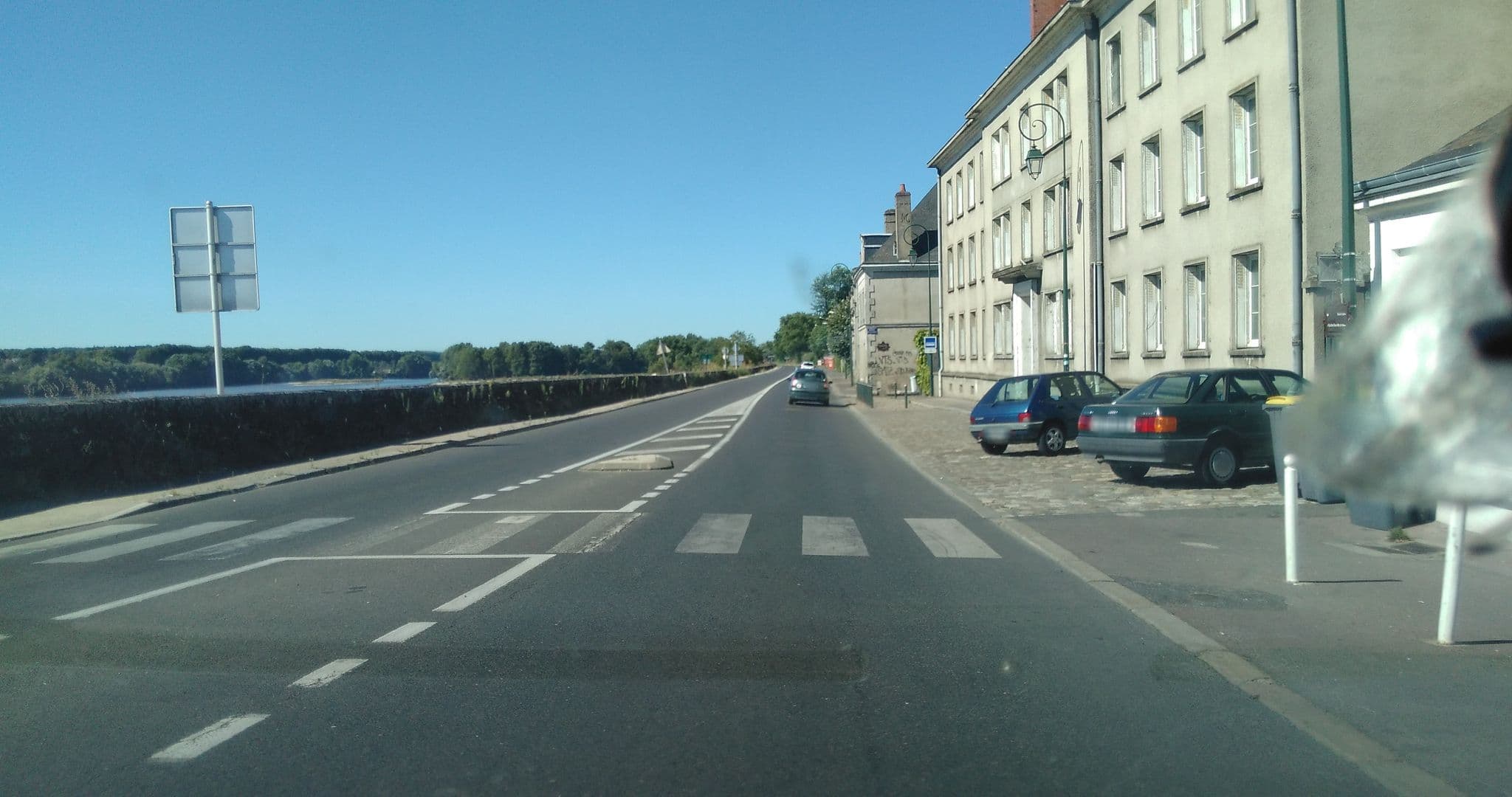 Street view near Le Clos Saint Raphael, Amboise — © operon85 (CC BY-SA · Mapillary)