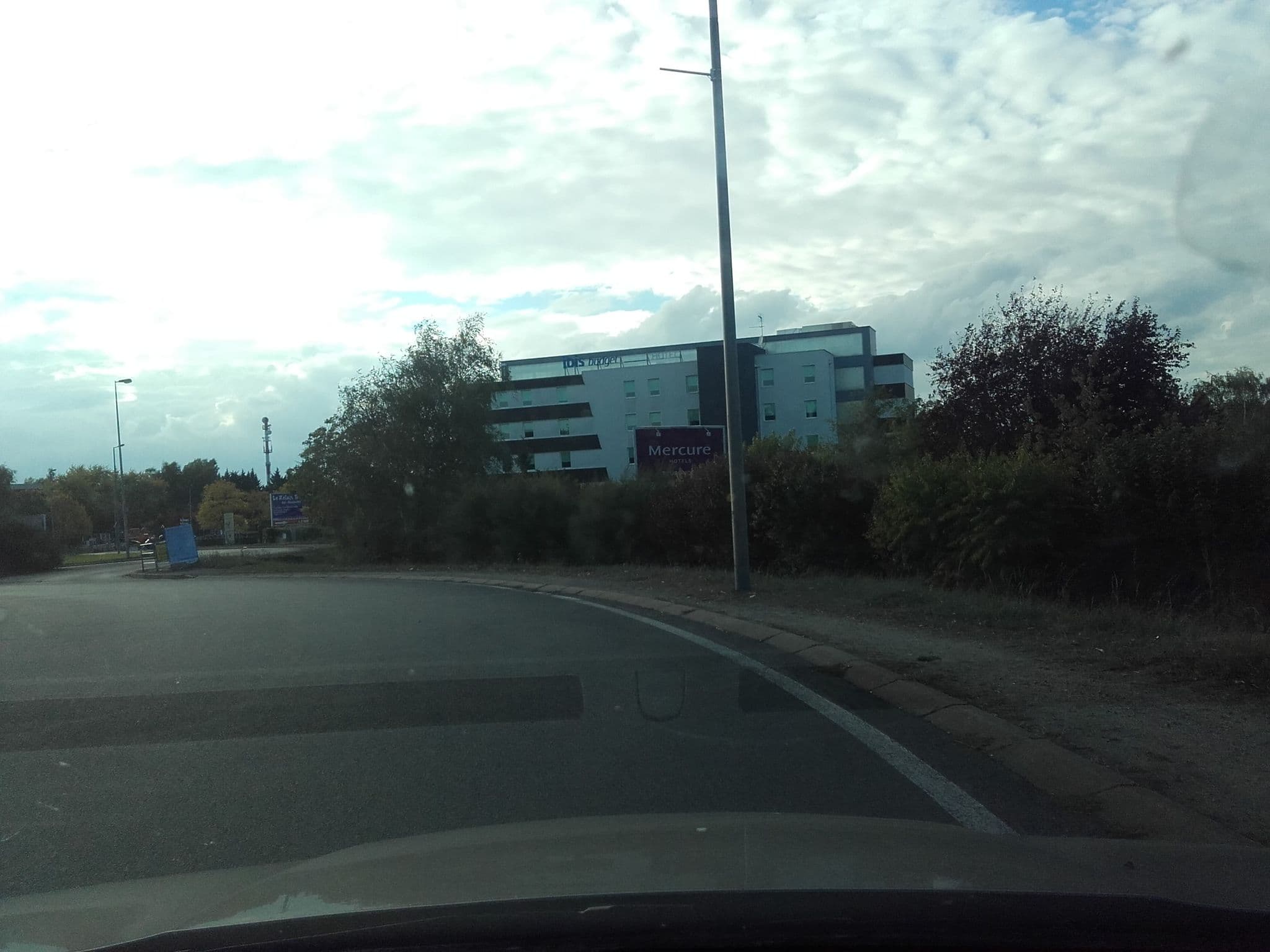 Street view near Ibis Tours Nord, Parçay-Meslay — © cyrille37 (CC BY-SA · Mapillary)