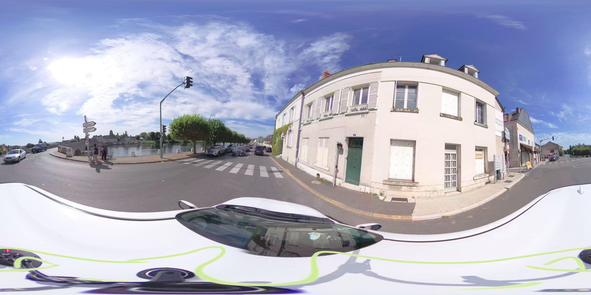 Street view near Passage du Saumon, Montrichard — © atchisson (CC BY-SA · Mapillary)