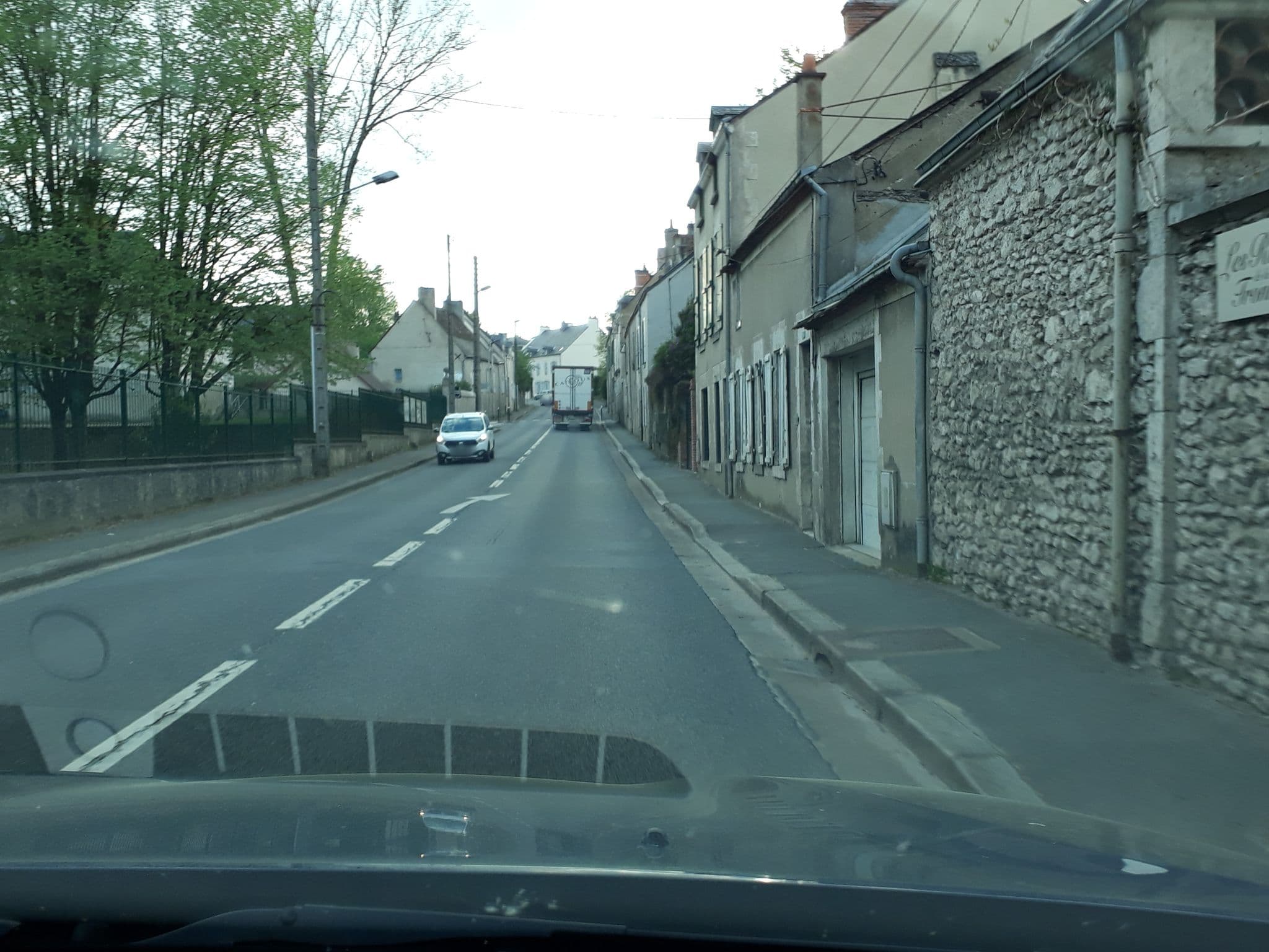 Street view near Chambres d'Hôtes Les Rives De La Tronne, Mer — © df45 (CC BY-SA · Mapillary)