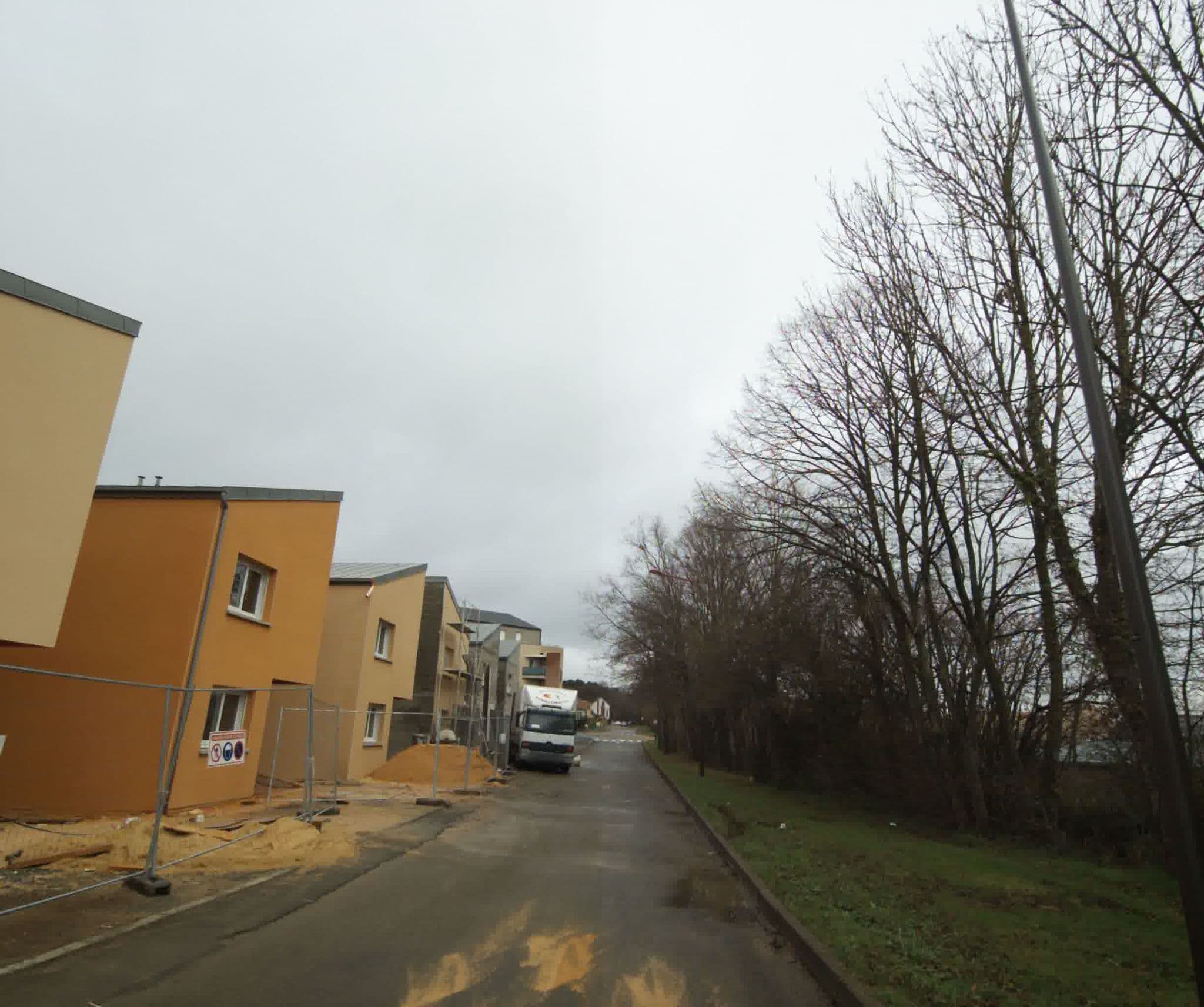 Street view near Eklo Hôtel Le Mans, Rouillon — © sogefi (CC BY-SA · Mapillary)