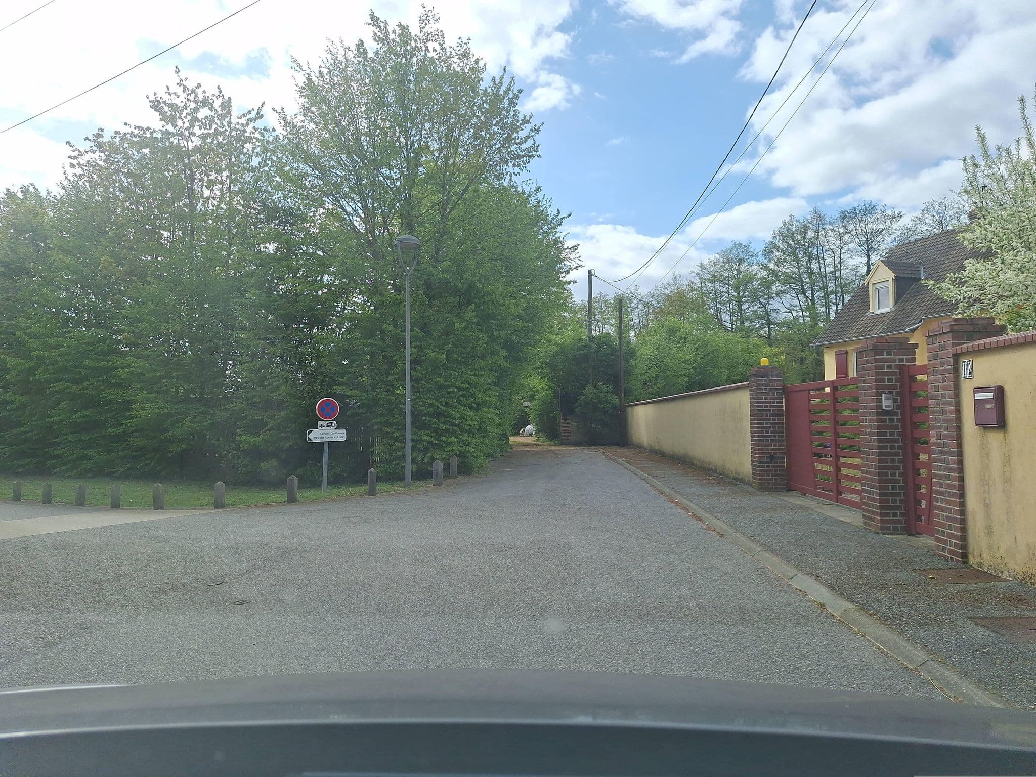 Street view near Moulin Pley, Condé-sur-Huisne — © lluc (CC BY-SA · Mapillary)