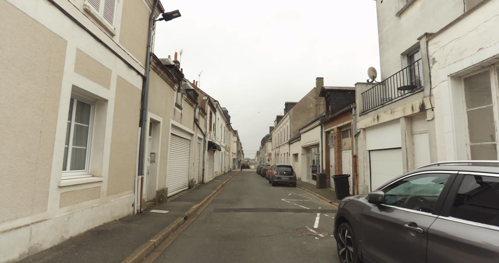 Street view near Hotel St. Michel, Châteaudun — © sogefi (CC BY-SA · Mapillary)