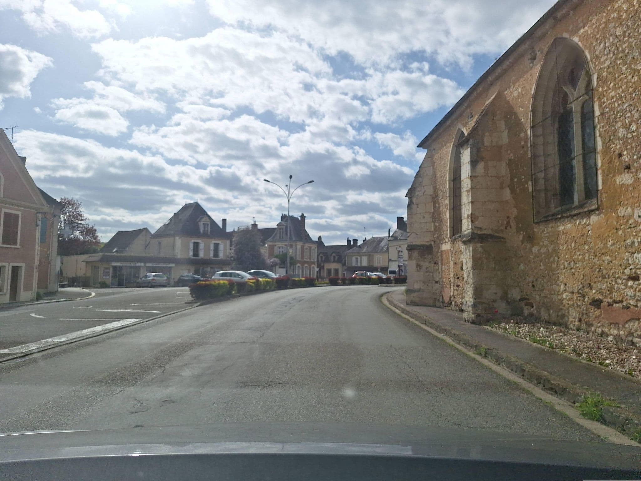Street view near Challier Franck, Condé-sur-Huisne — © lluc (CC BY-SA · Mapillary)
