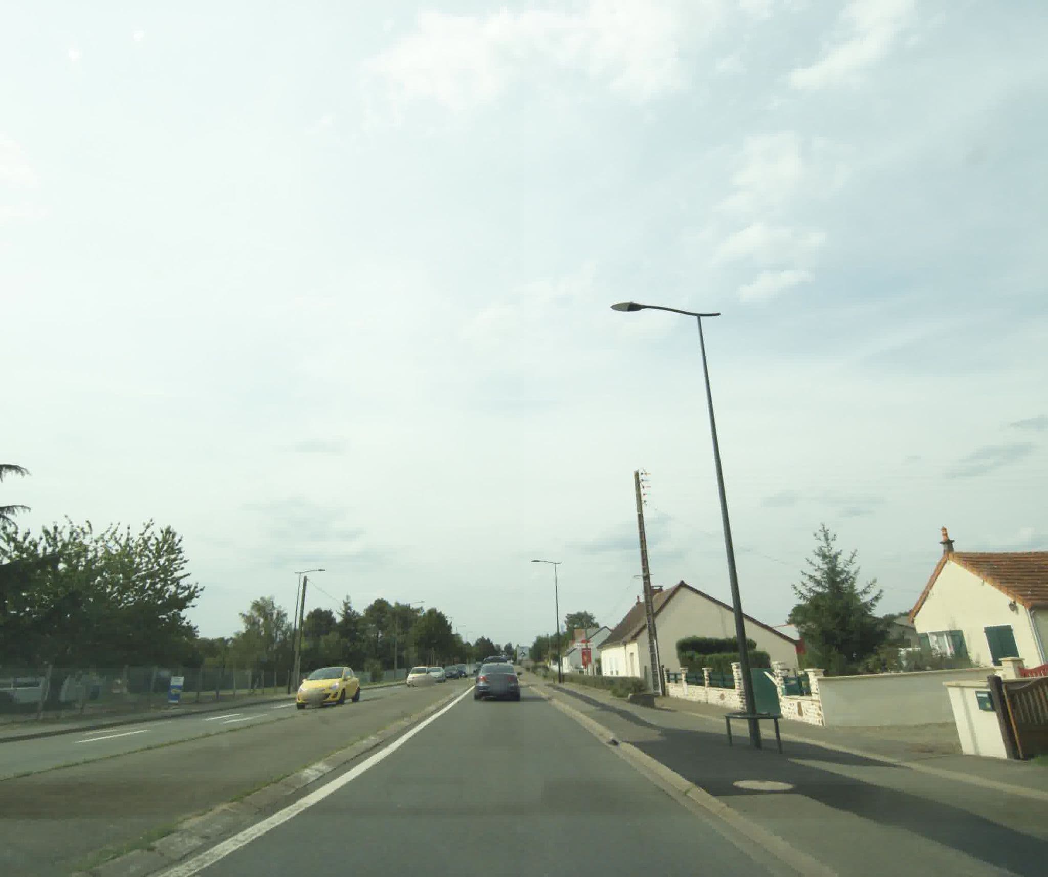 Street view near Hôtel Agora, Mulsanne — © sogefi (CC BY-SA · Mapillary)