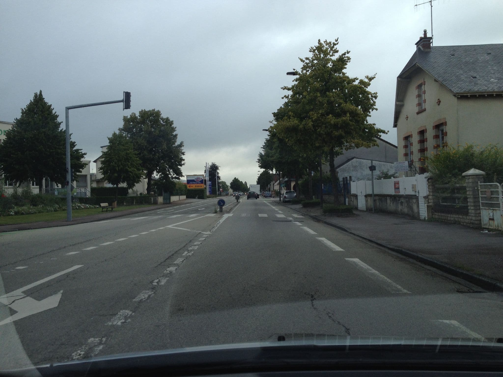 Street view near Hotel Marmotte Valframbert, Alençon — © zors1843 (CC BY-SA · Mapillary)